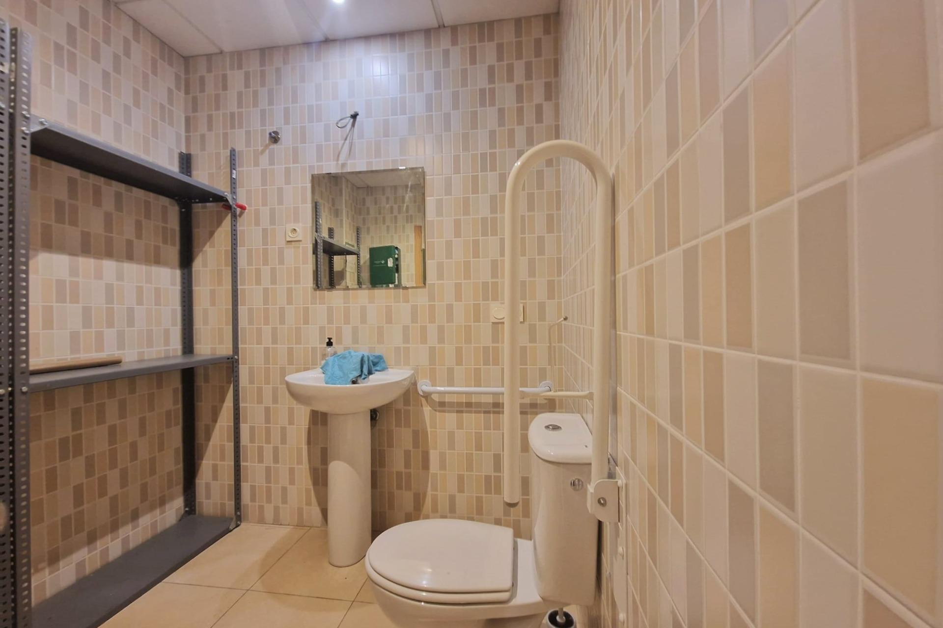 Resale - Commercial property - Guardamar del Segura - Costa Blanca South