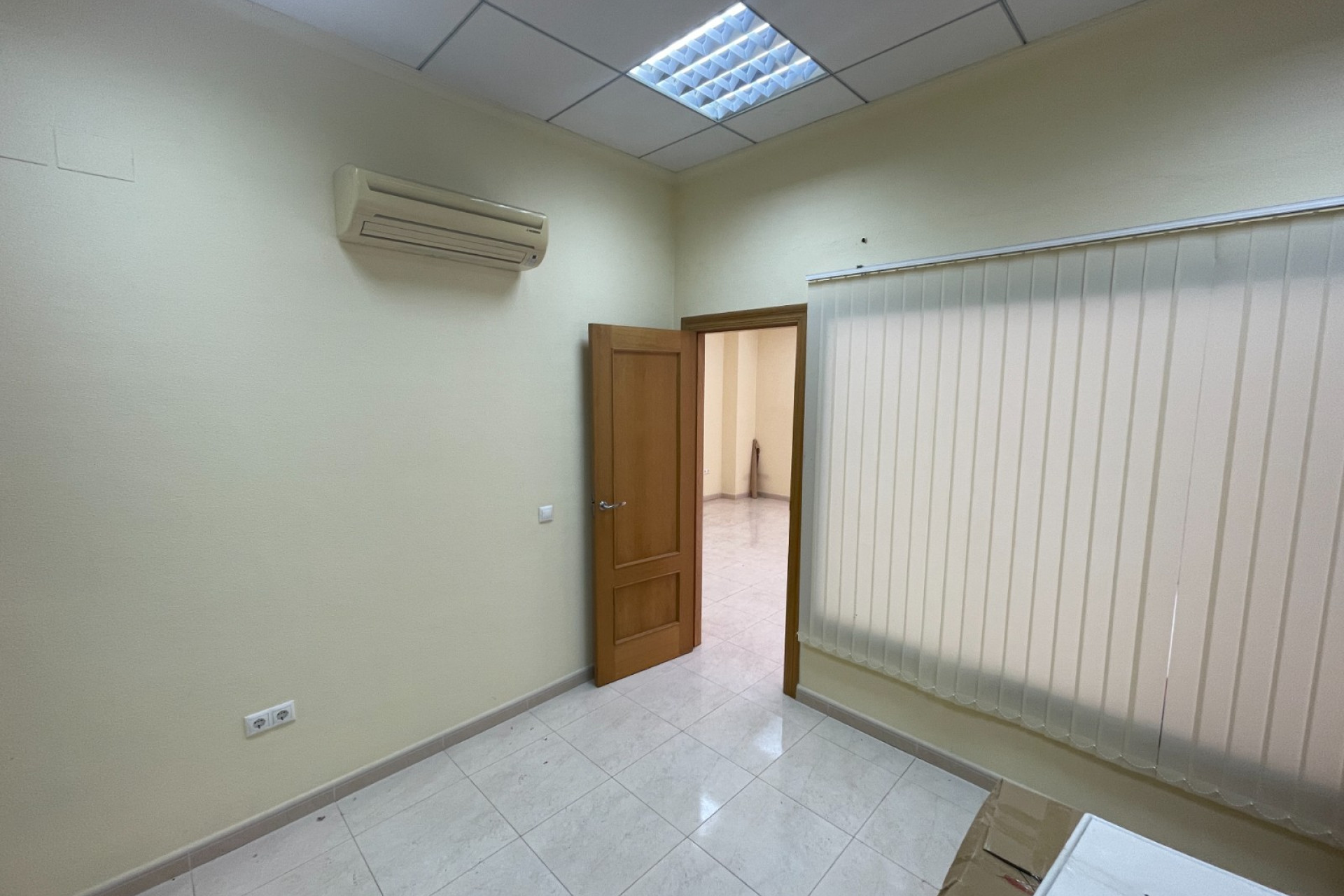 Resale - Commercial property - Guardamar del Segura