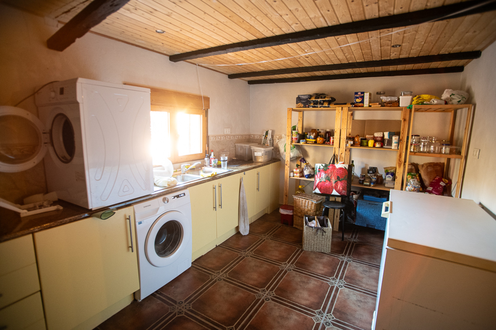 Resale - Commercial property - Hondón de las Nieves - Costa Blanca South