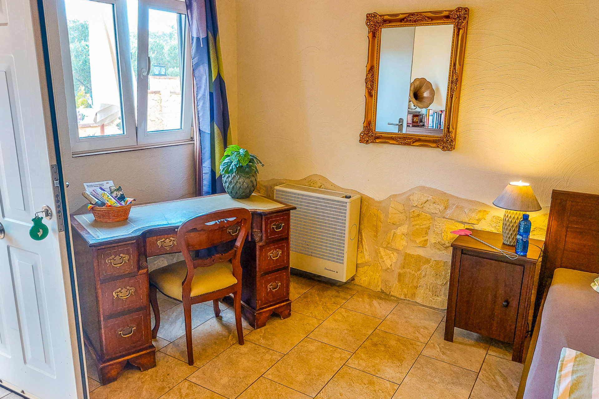 Resale - Commercial property - Hondón de las Nieves - Costa Blanca South