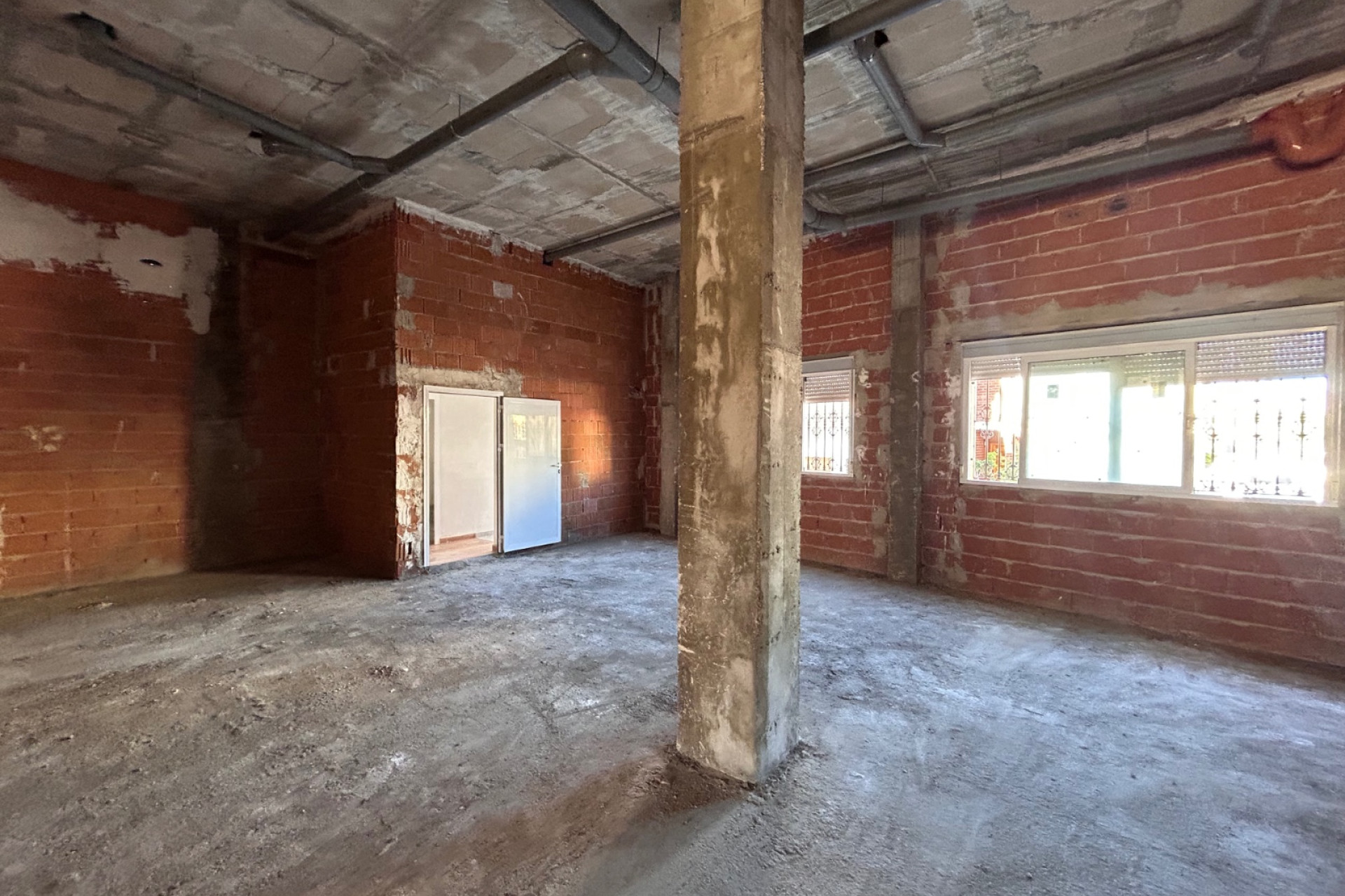 Resale - Commercial property - Jacarilla - Costa Blanca South