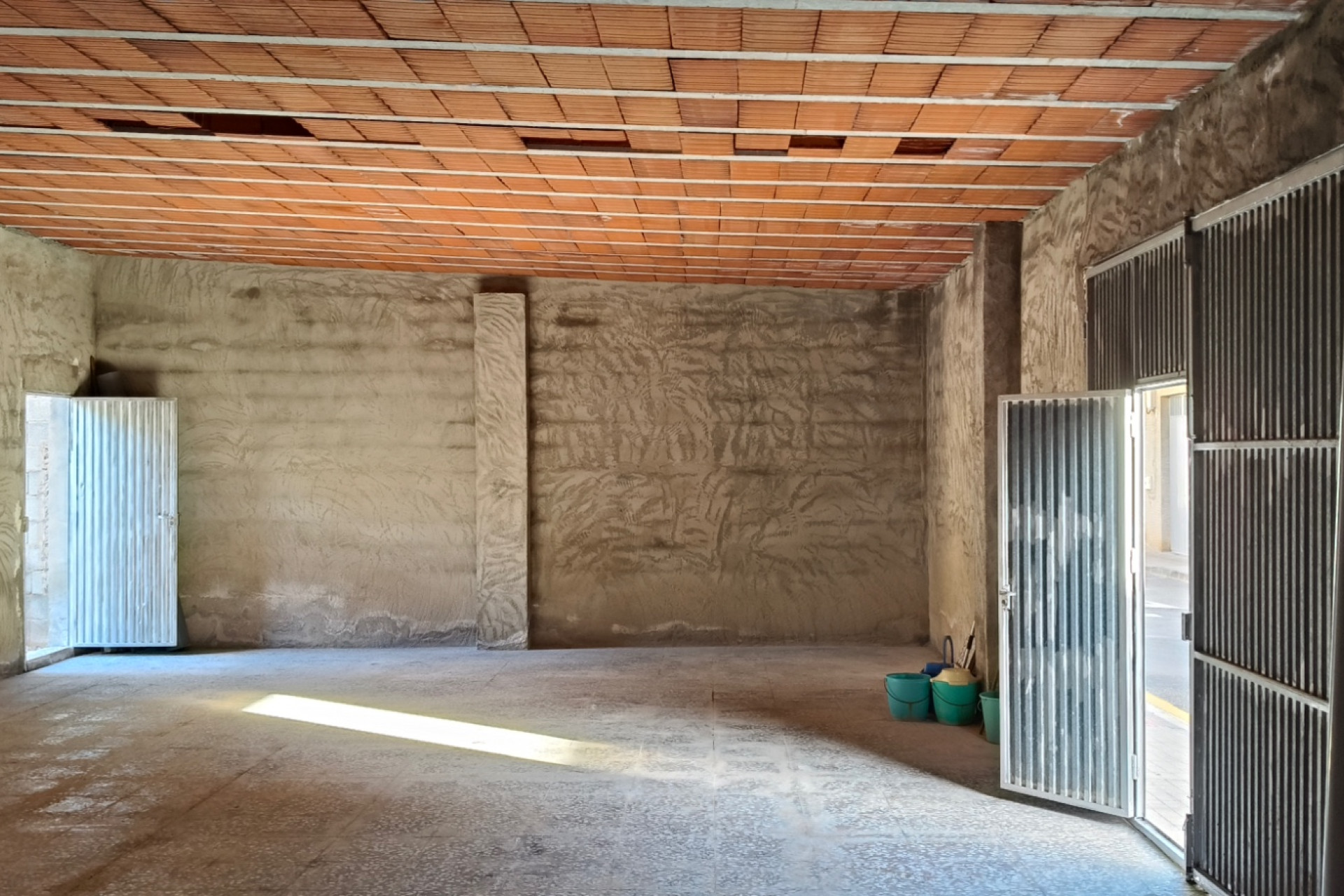 Resale - Commercial property - La Romana - Costa Blanca South