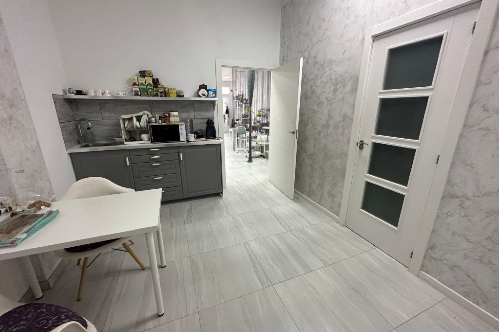 Resale - Commercial property - La Zenia - Costa Blanca South