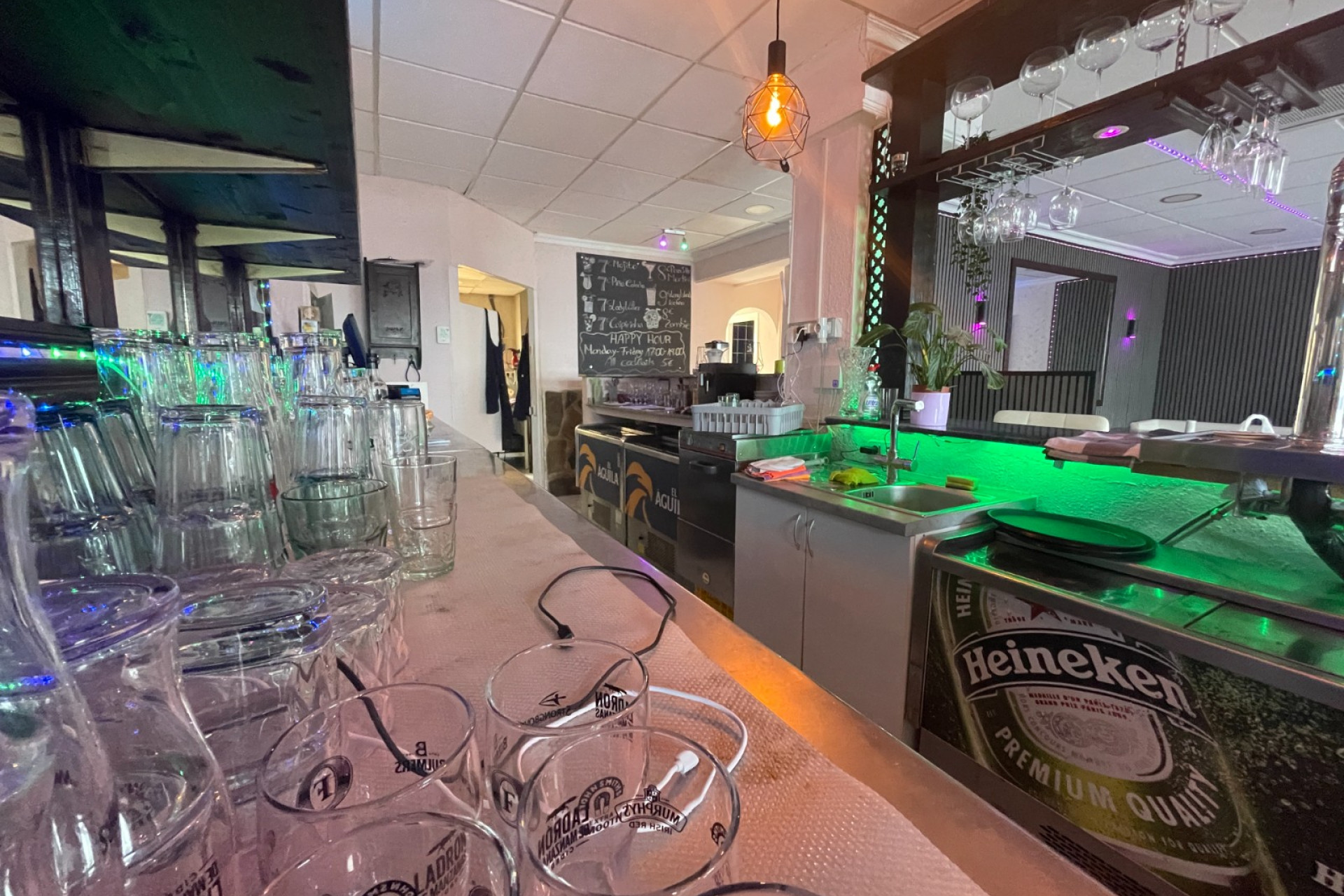 Resale - Commercial property - Torrevieja - Comunidad Valenciana