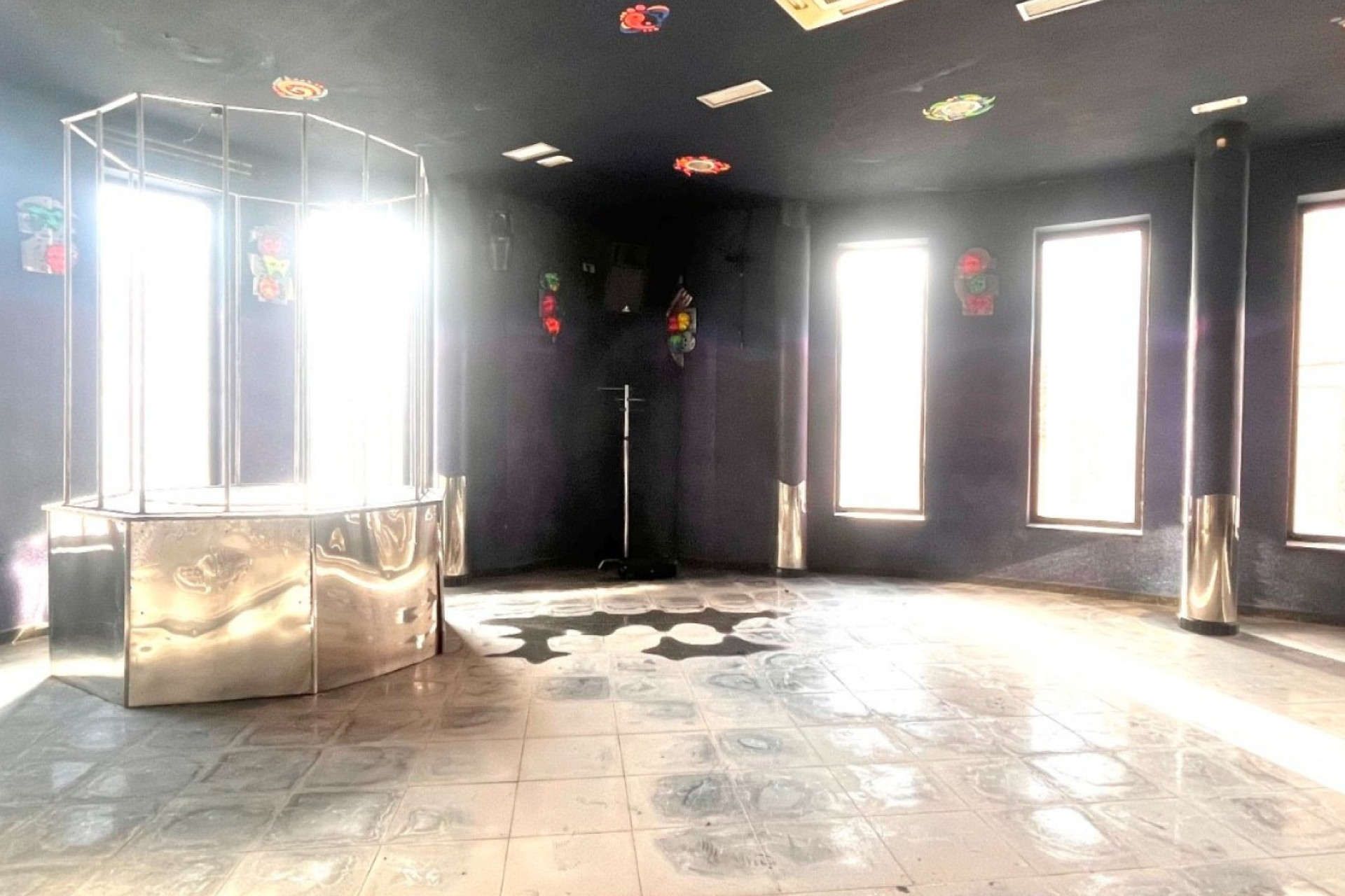 Resale - Commercial property - Torrevieja - Costa Blanca South