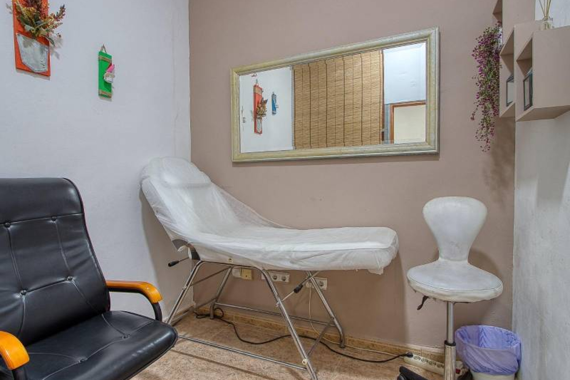 Resale - Commercial property - Torrevieja - Costa Blanca South