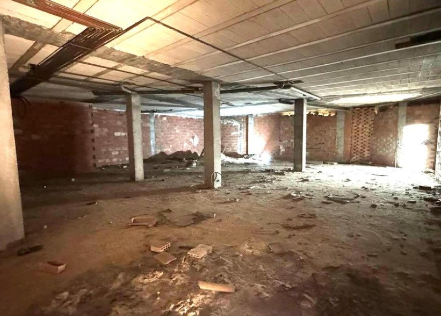 Resale - Commercial property - Torrevieja - Costa Blanca South