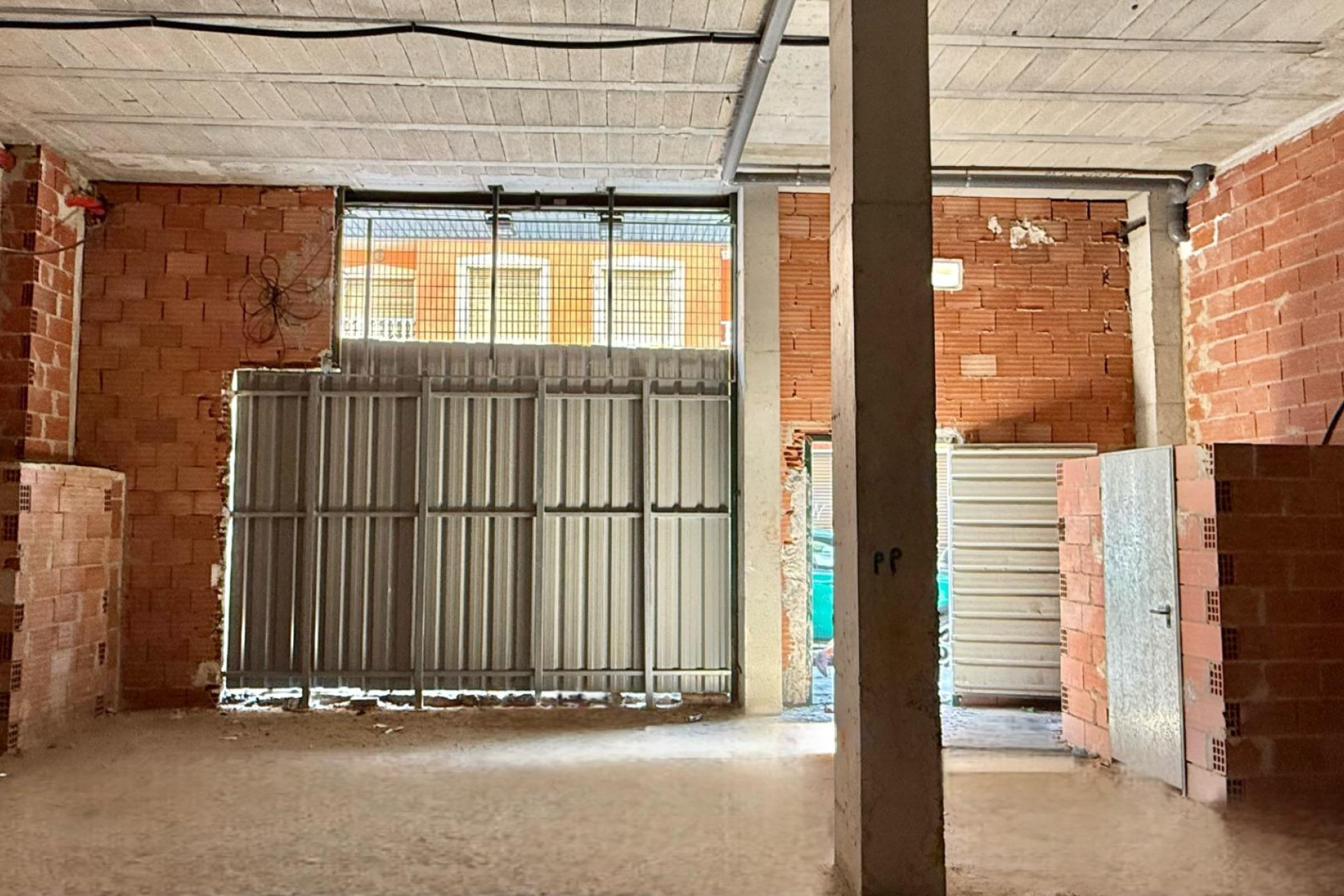 Resale - Commercial property - Torrevieja - Costa Blanca South