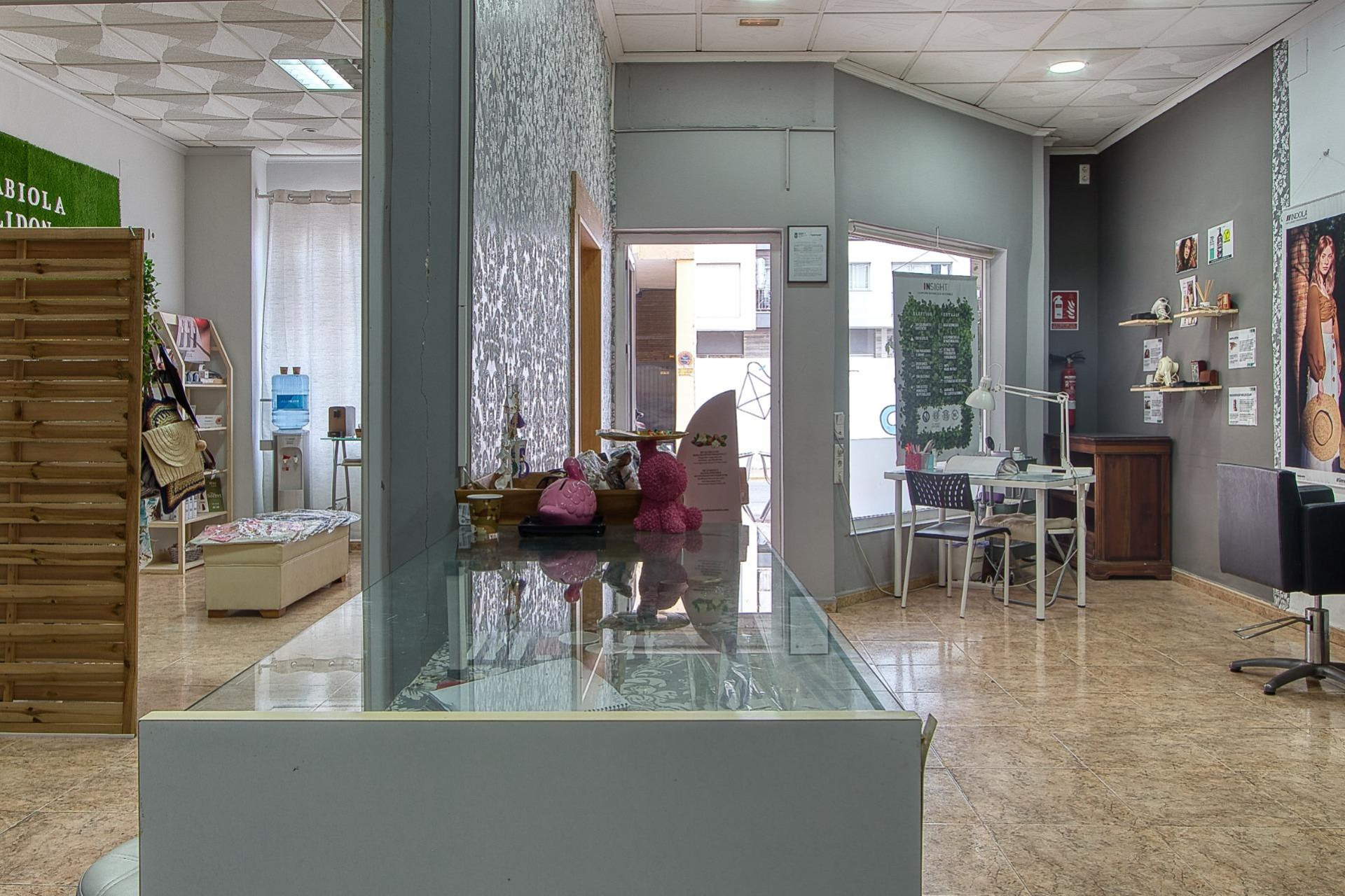 Resale - Commercial property - Torrevieja - Costa Blanca South
