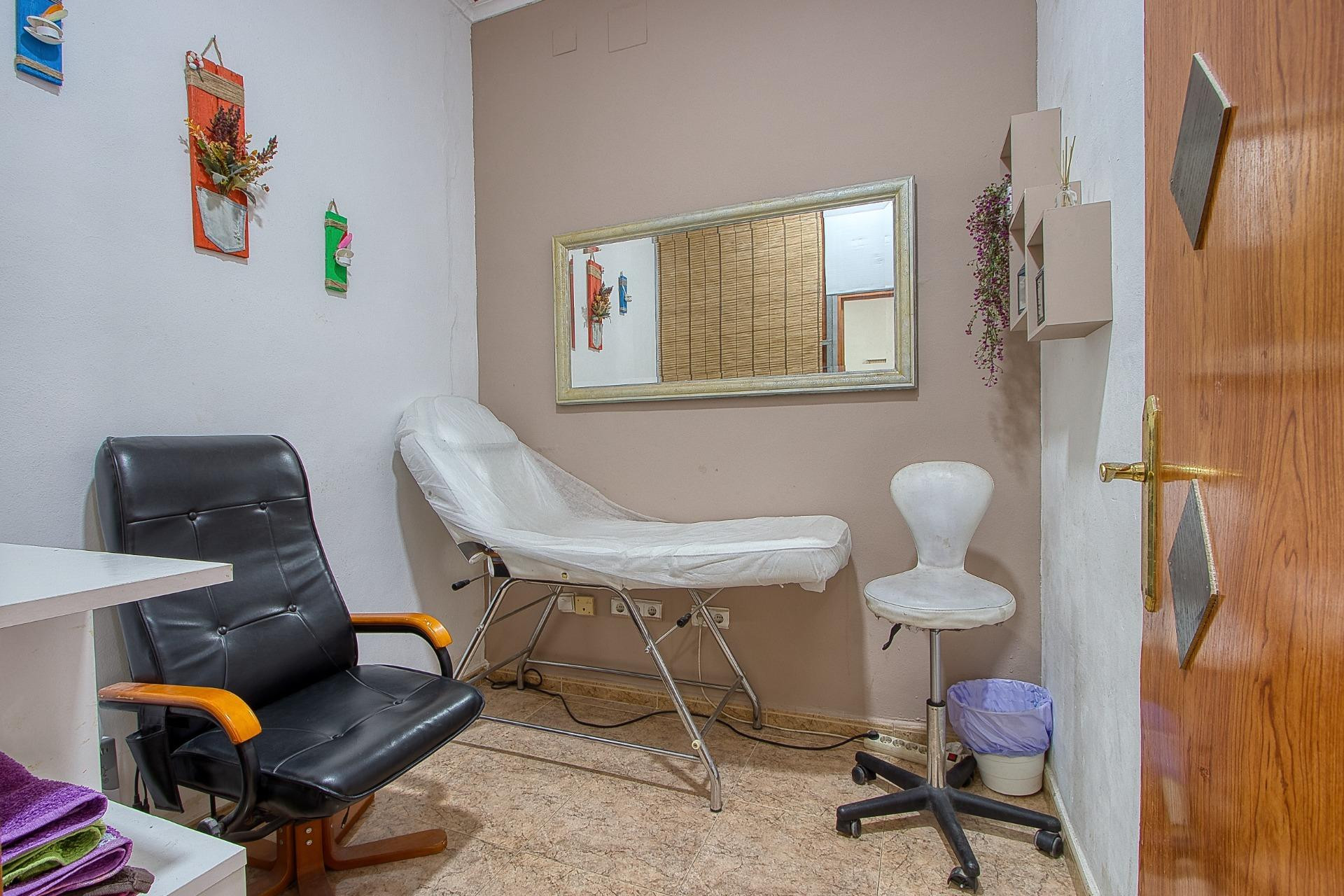 Resale - Commercial property - Torrevieja - Costa Blanca South