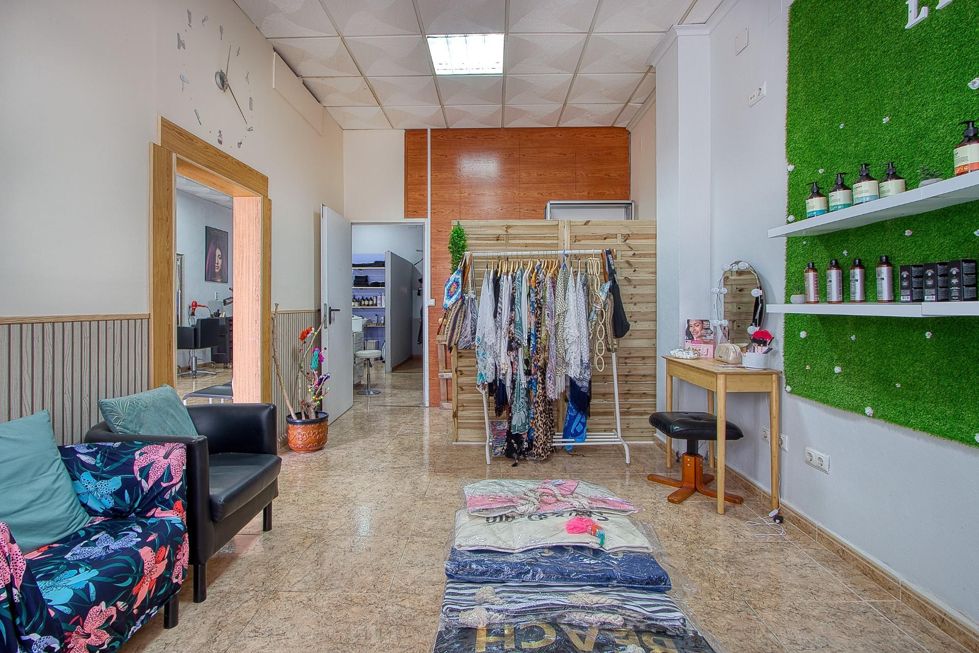 Resale - Commercial property - Torrevieja - Costa Blanca South