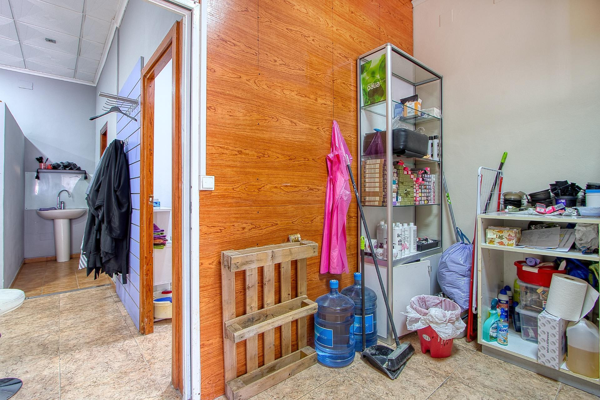 Resale - Commercial property - Torrevieja - Costa Blanca South