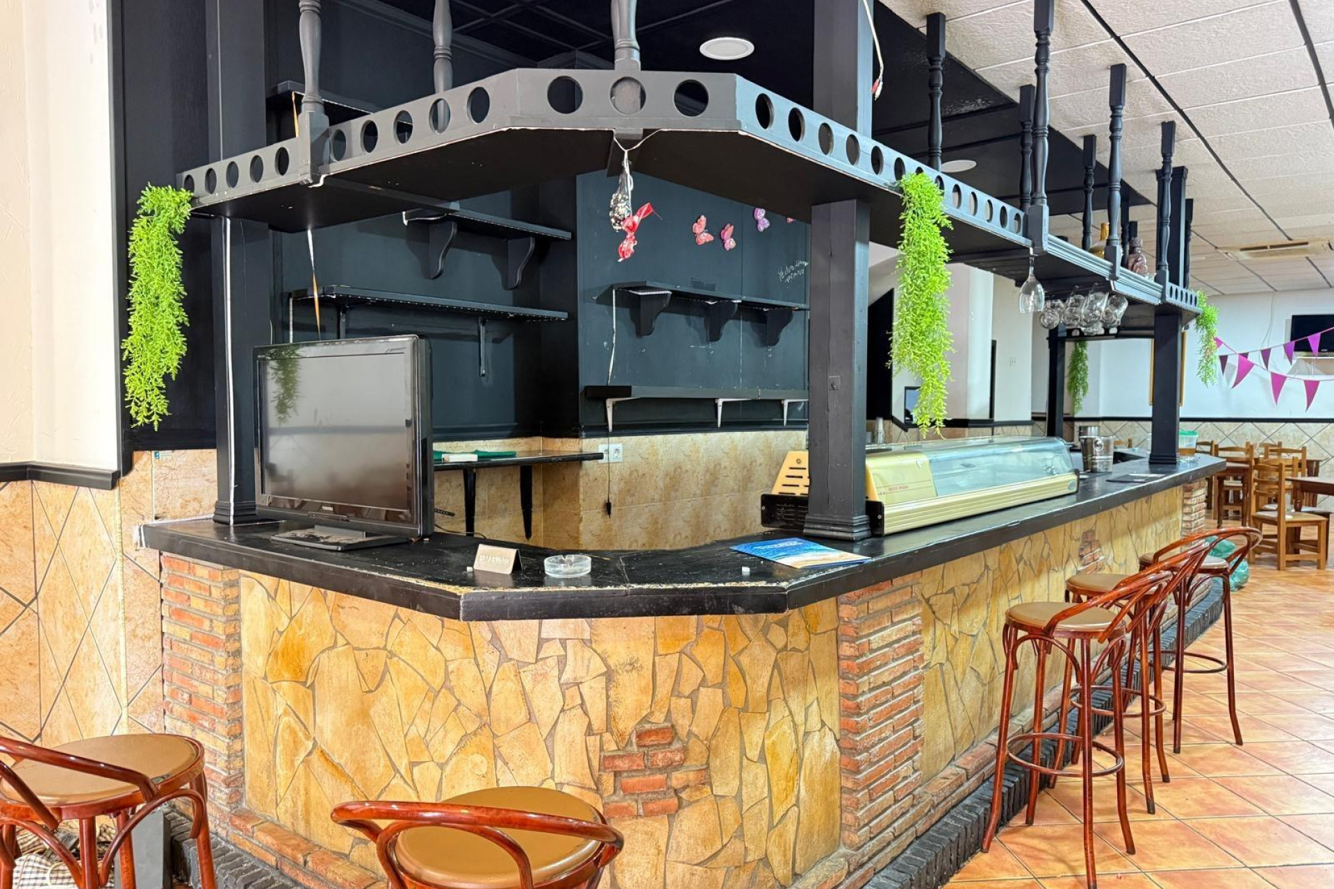 Resale - Commercial property - Torrevieja - Costa Blanca South