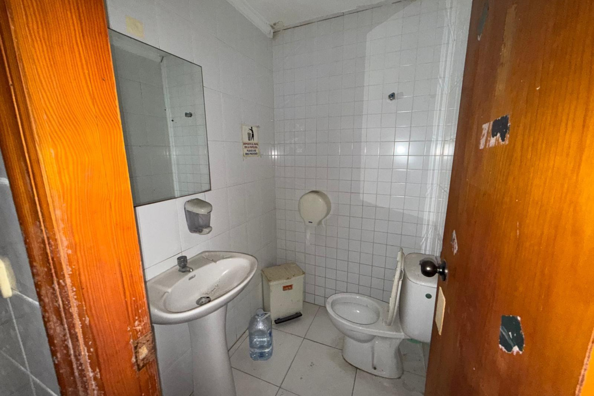 Resale - Commercial property - Torrevieja - Costa Blanca South