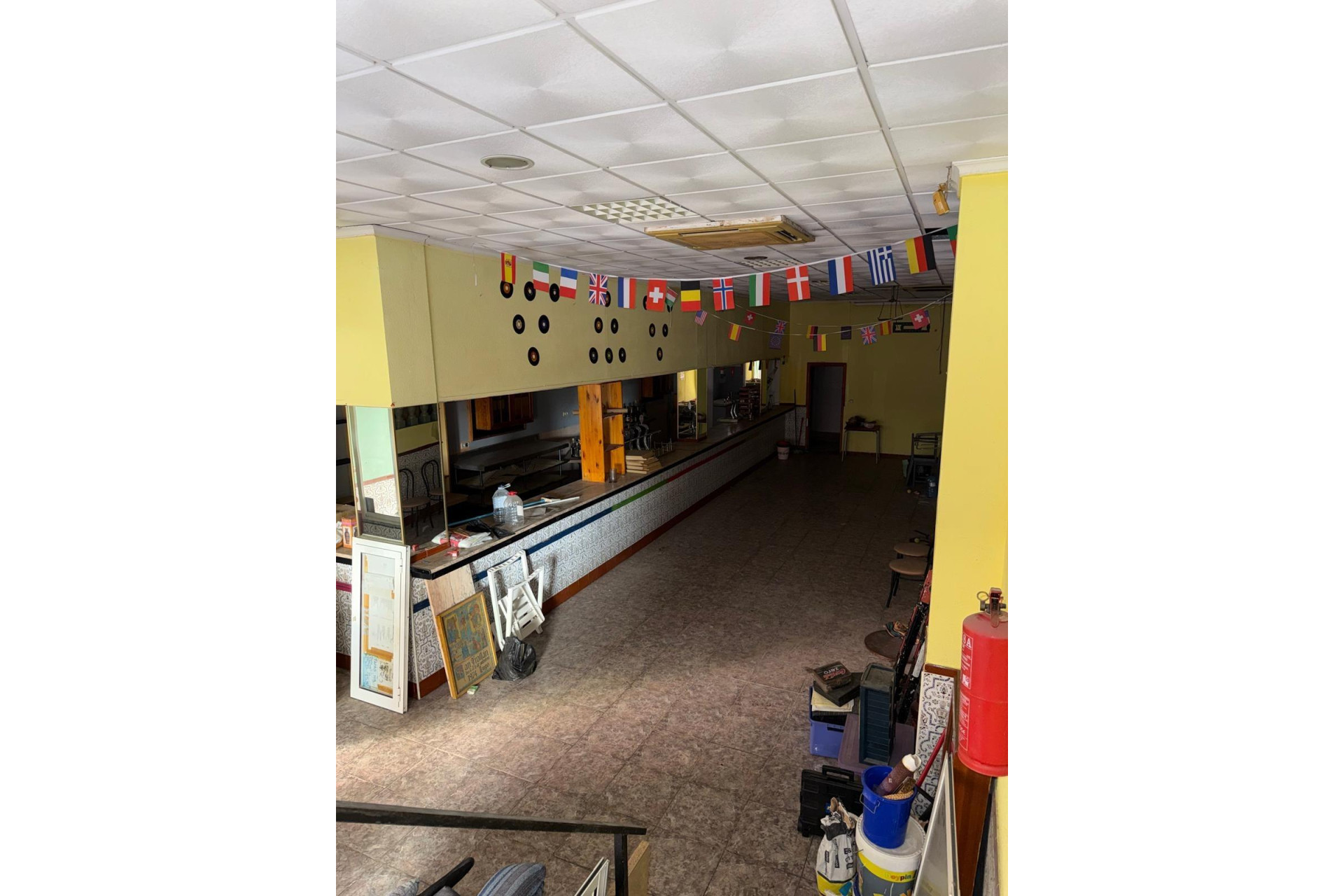 Resale - Commercial property - Torrevieja - Costa Blanca South