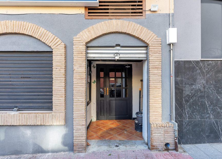 Resale - Commercial property - Torrevieja - Costa Blanca South