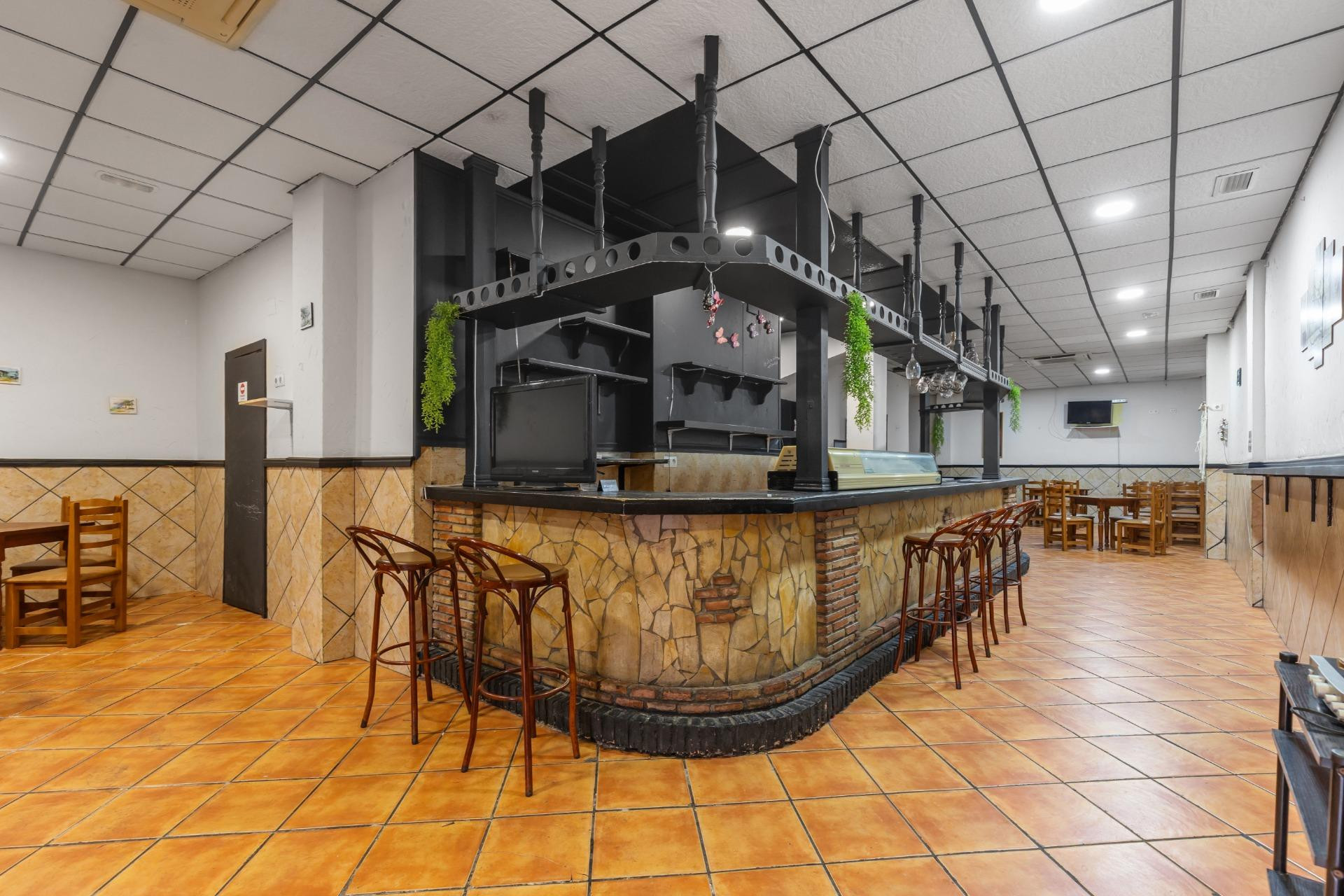 Resale - Commercial property - Torrevieja - Costa Blanca South