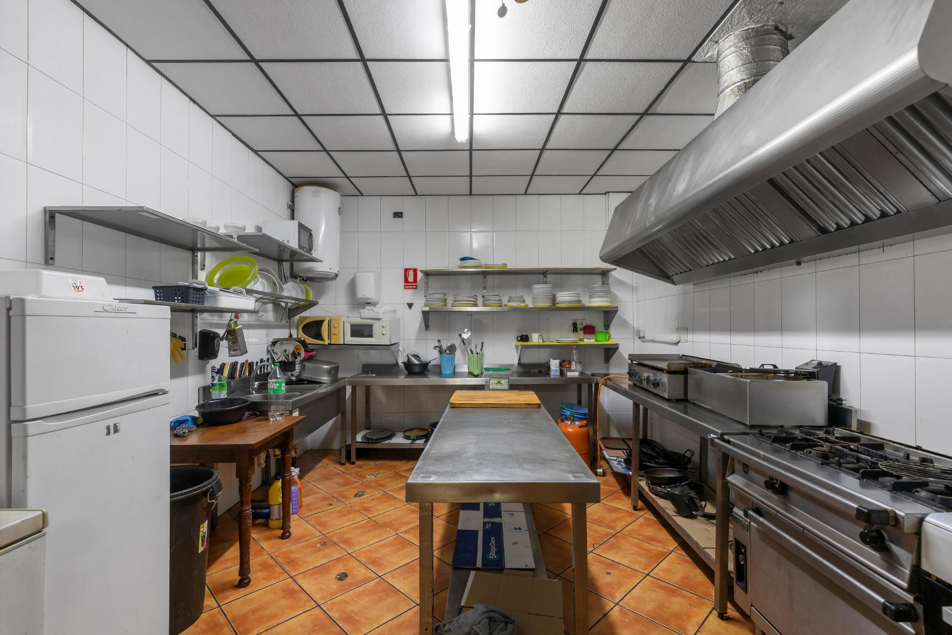 Resale - Commercial property - Torrevieja - Costa Blanca South