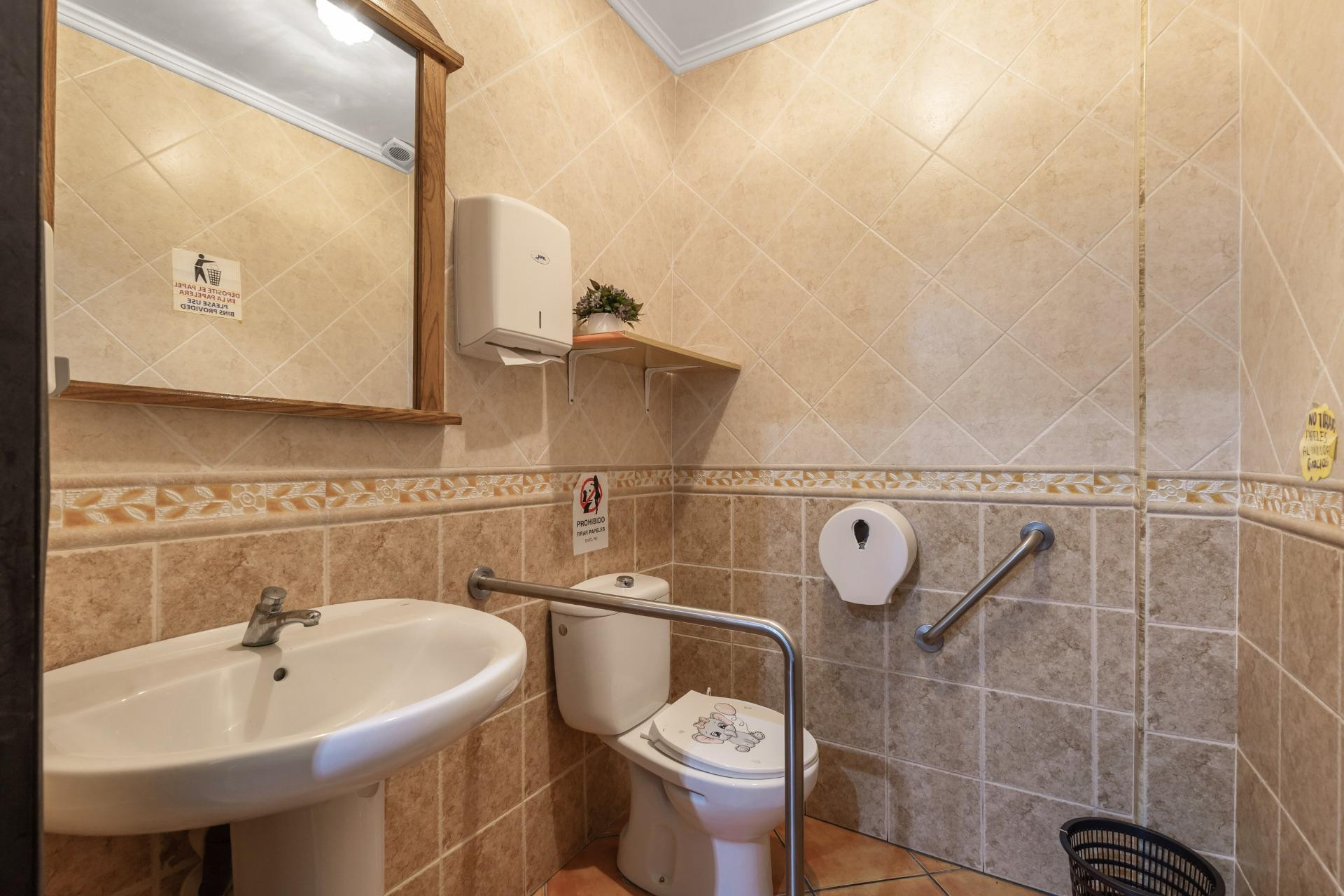 Resale - Commercial property - Torrevieja - Costa Blanca South