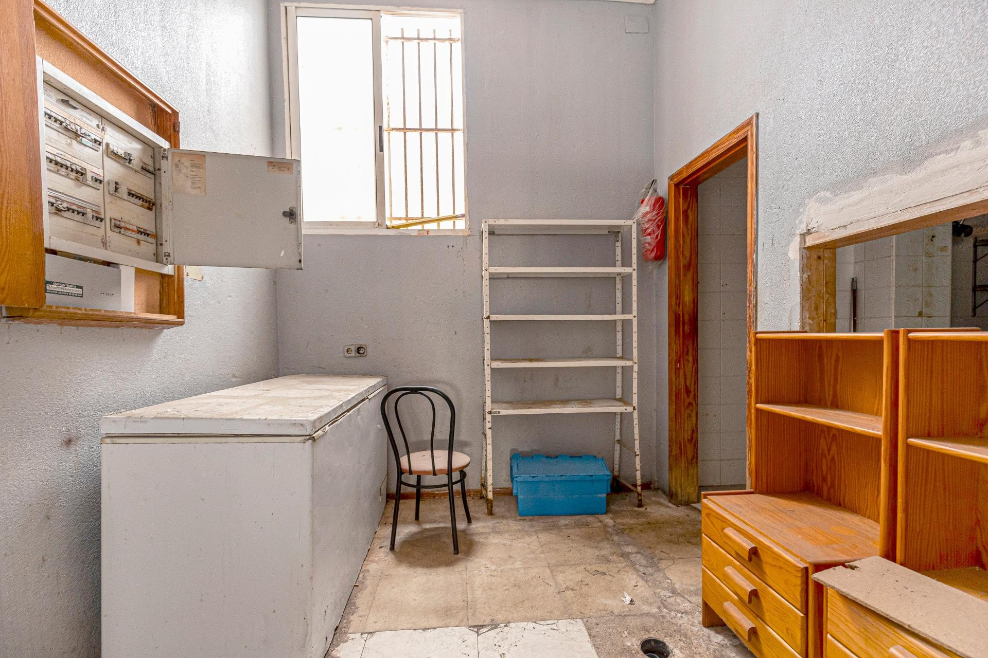 Resale - Commercial property - Torrevieja - Costa Blanca South