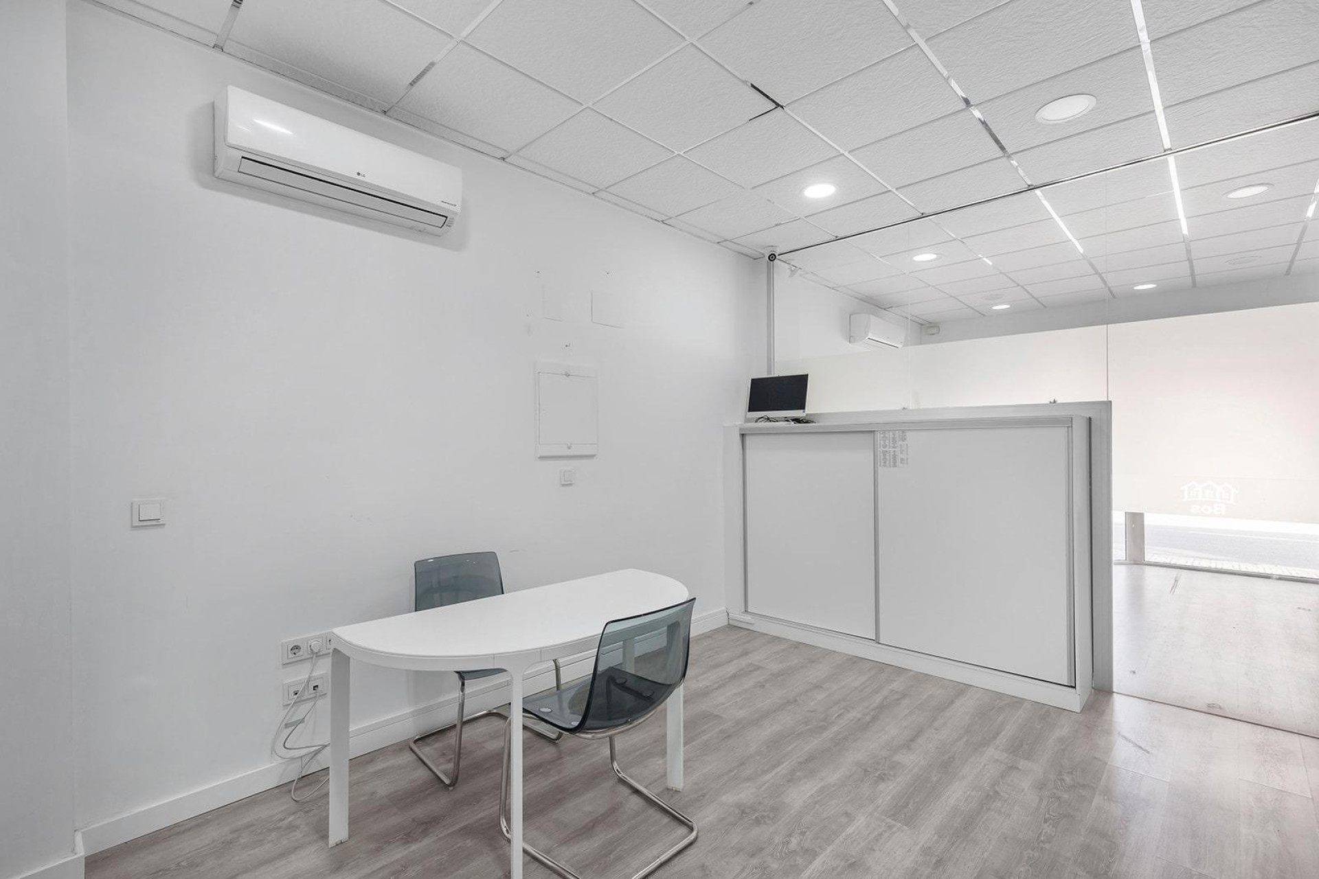 Resale - Commercial property - Torrevieja - Costa Blanca South