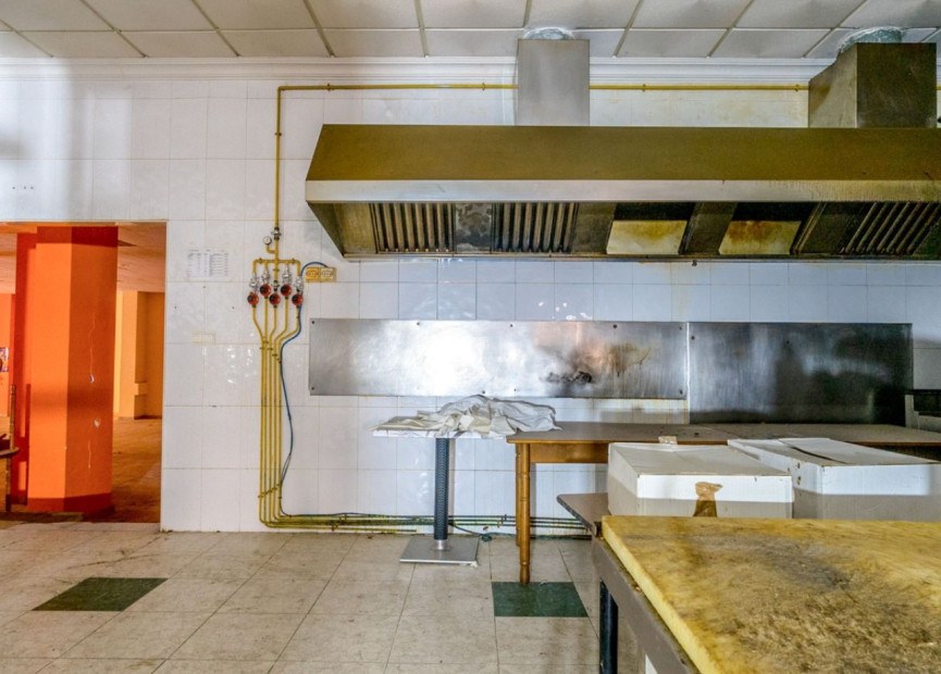 Resale - Commercial property - Torrevieja - Costa Blanca South