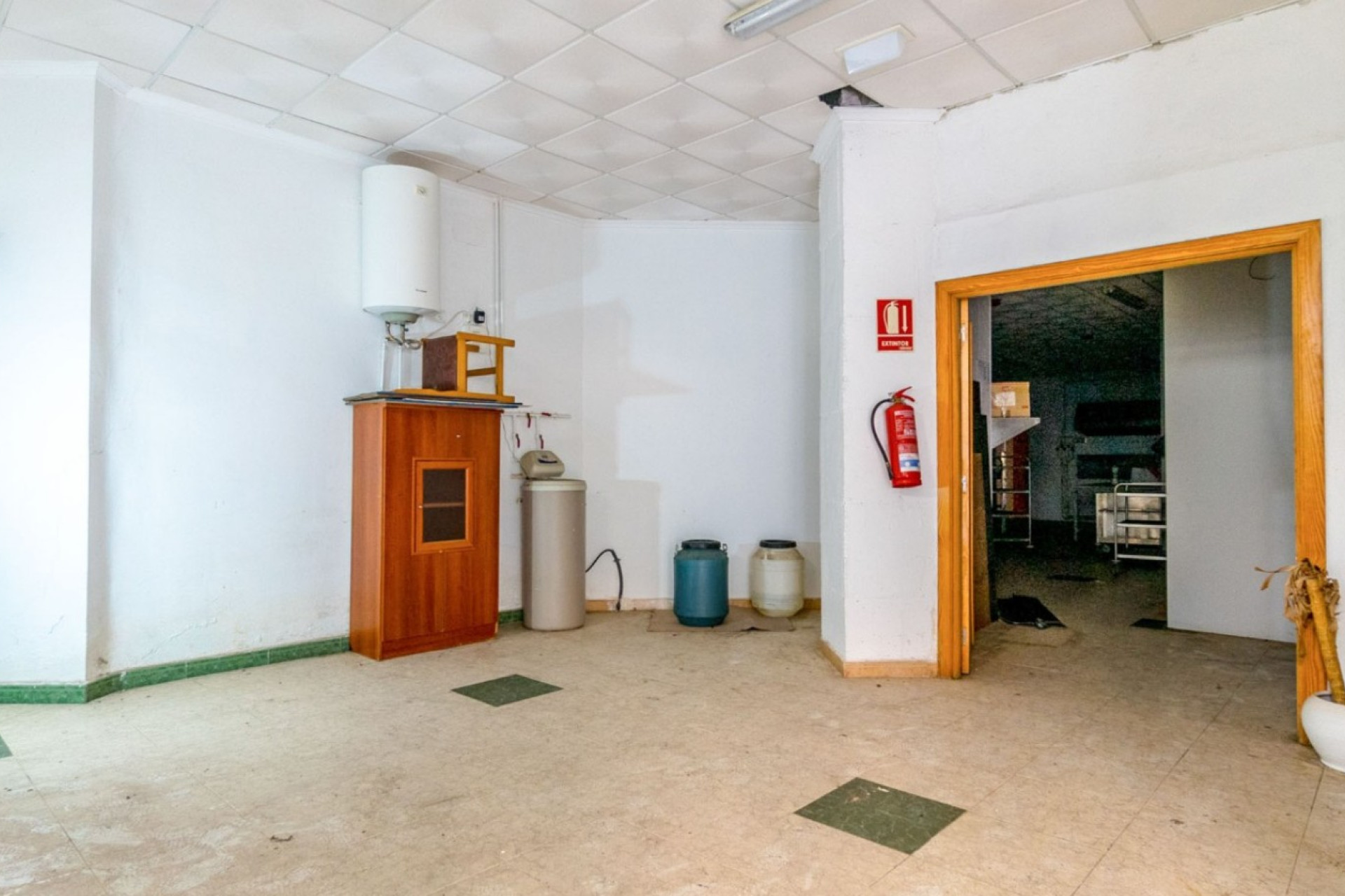 Resale - Commercial property - Torrevieja - Costa Blanca South