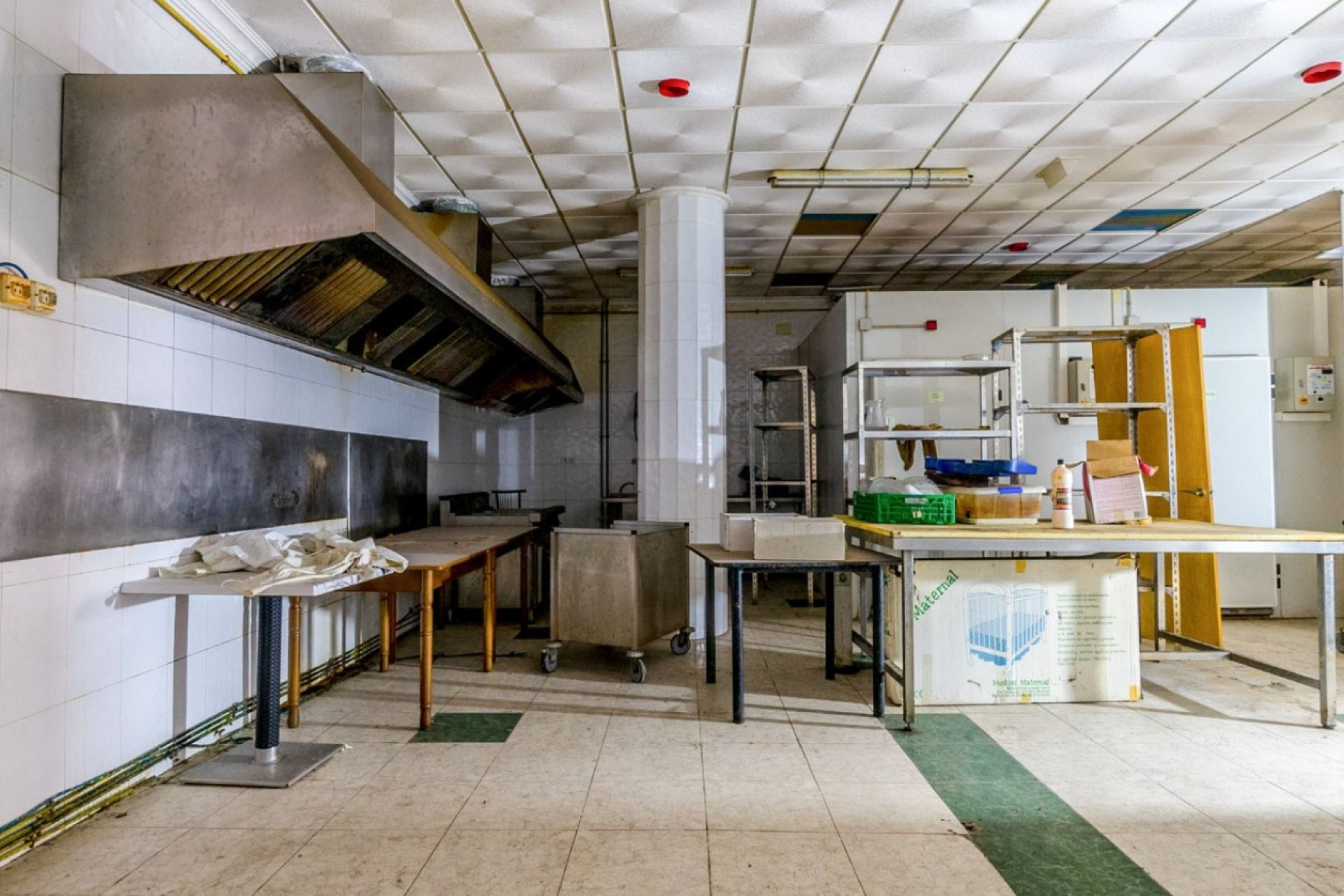 Resale - Commercial property - Torrevieja - Costa Blanca South