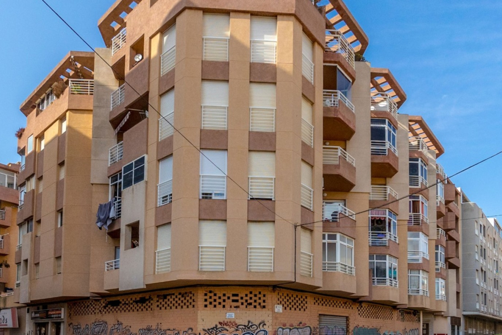 Resale - Commercial Property - Torrevieja