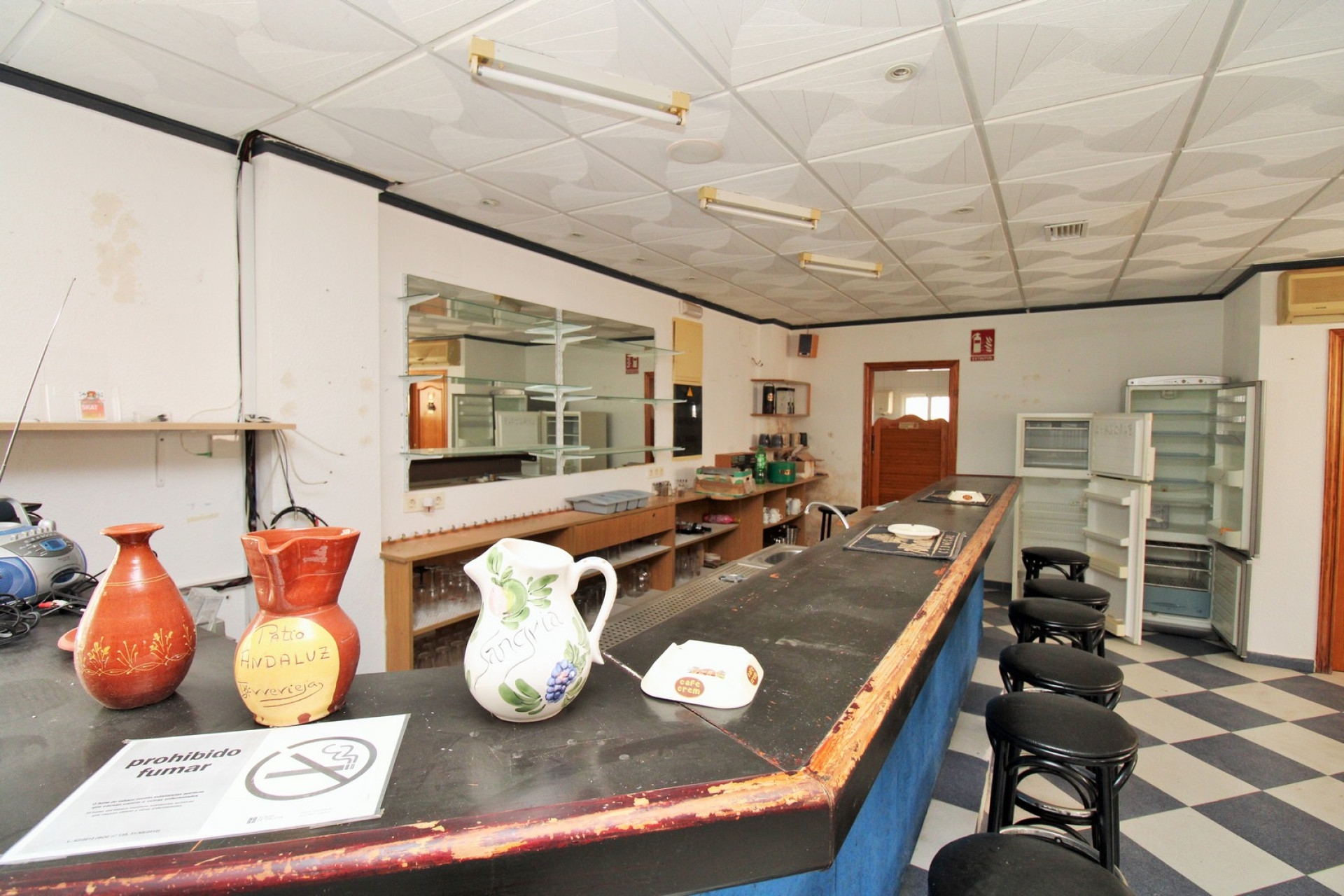 Resale - Commercial property - Villamartin - Costa Blanca South