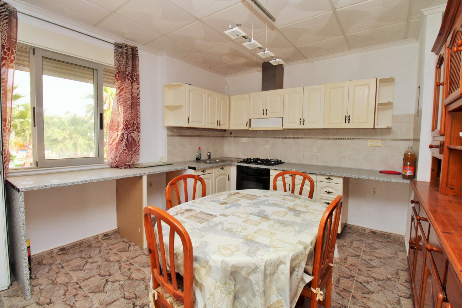 Resale - Commercial property - Villamartin - Costa Blanca South