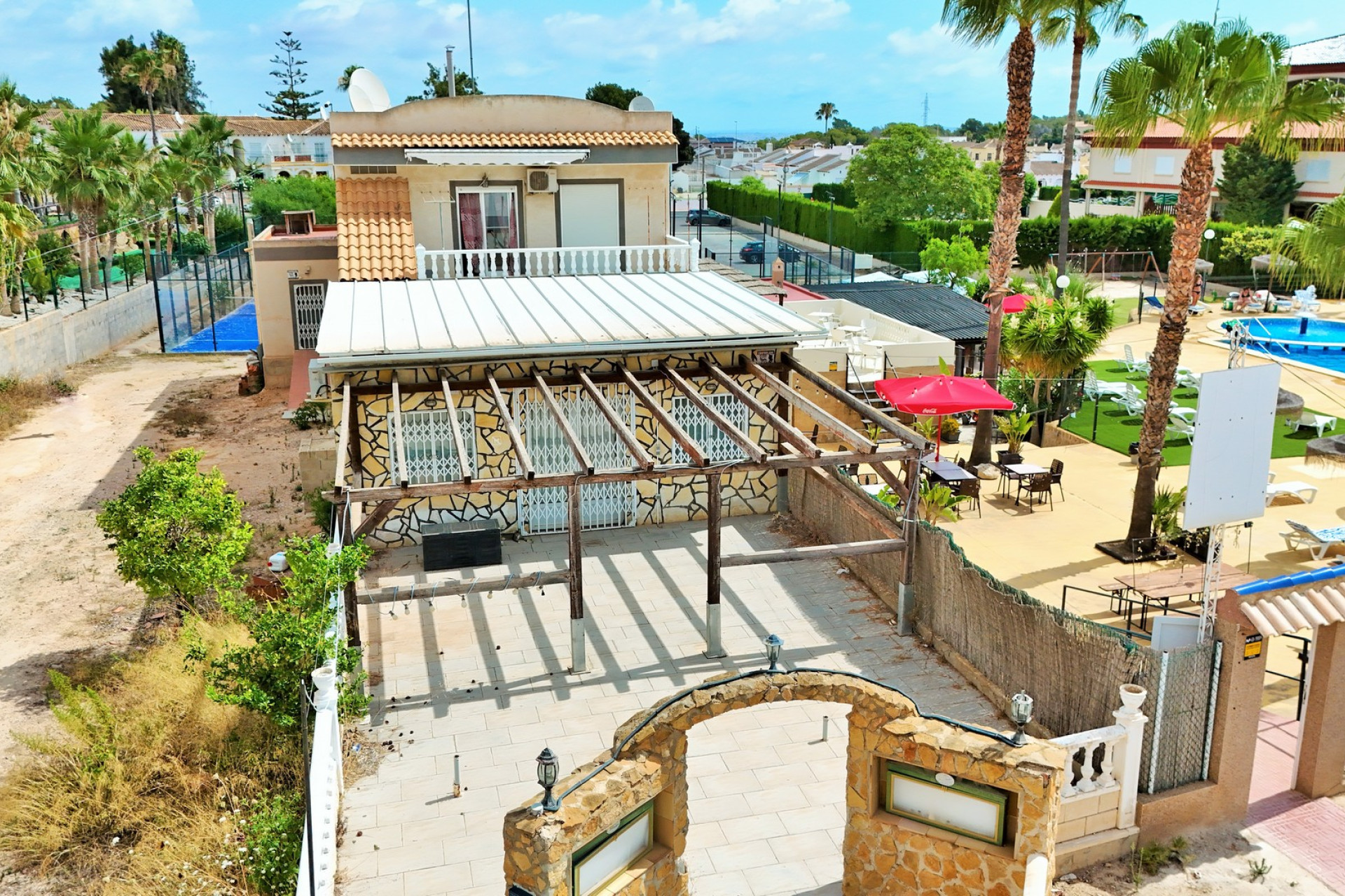 Resale - Commercial property - Villamartin - Costa Blanca South