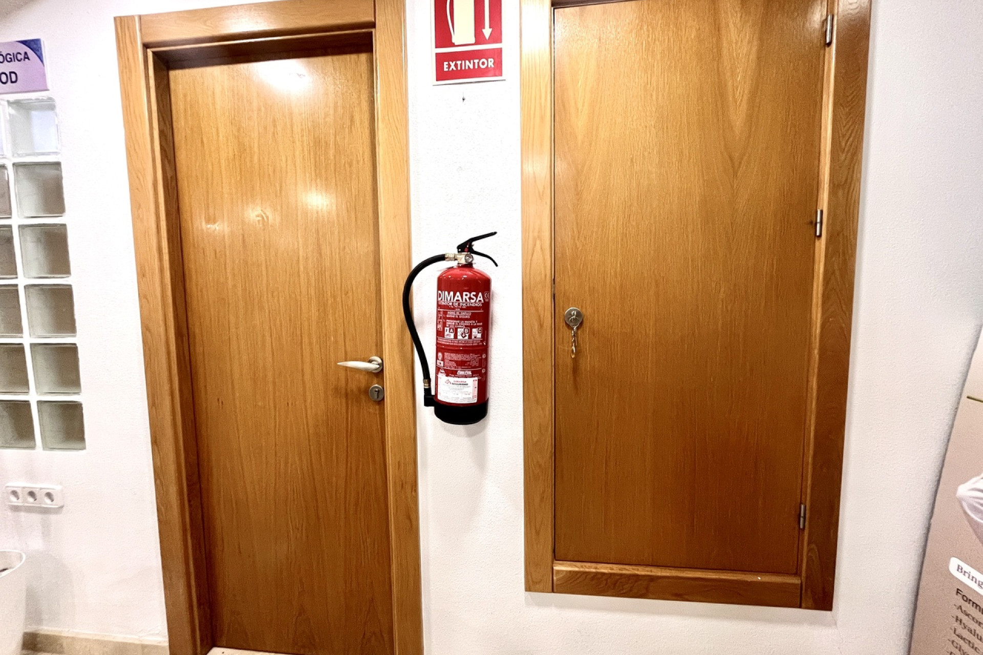 Resale - Commercial property - Villamartin - Costa Blanca South