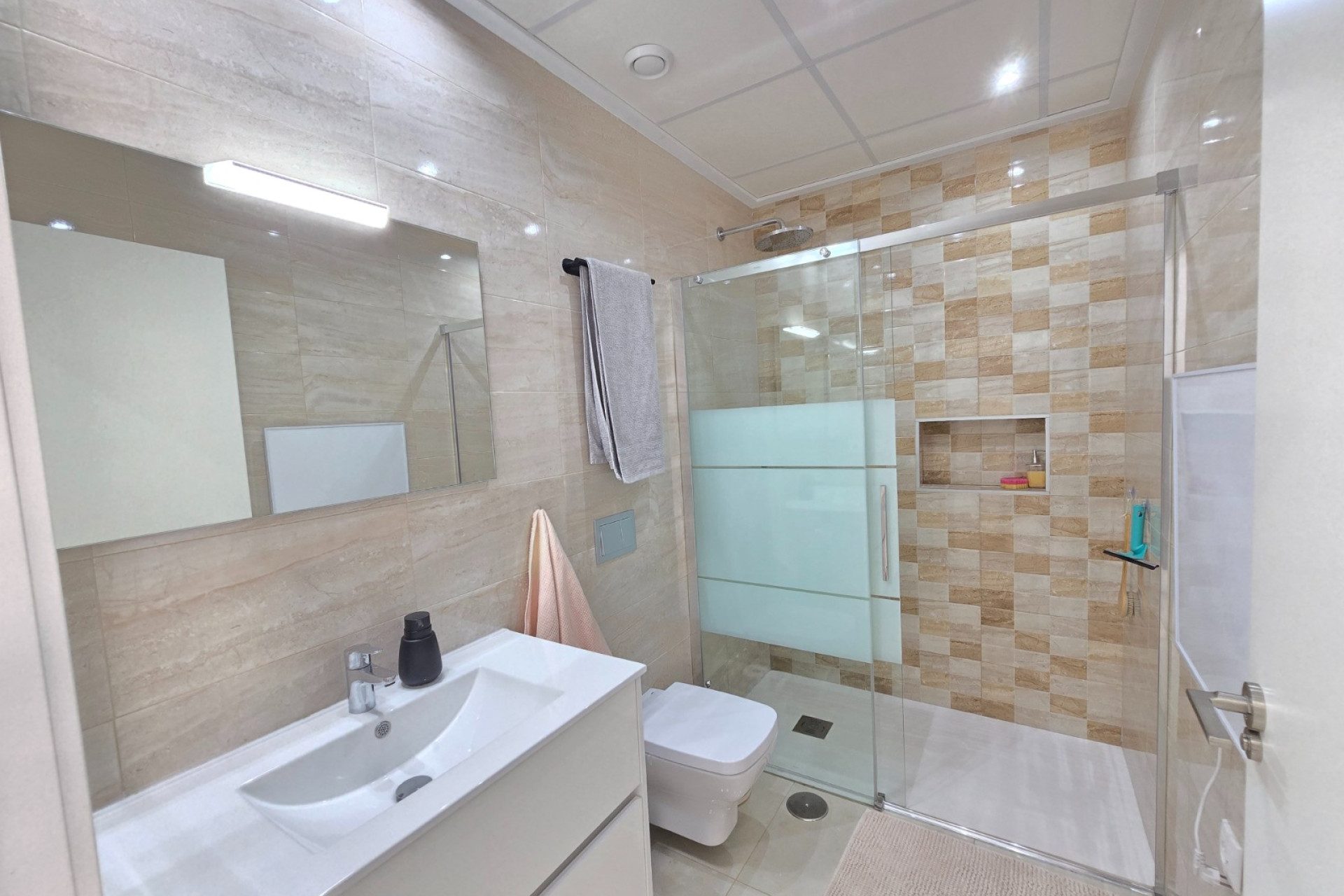 Resale - Townhouse * - Ciudad Quesada * - Doña Pepa *