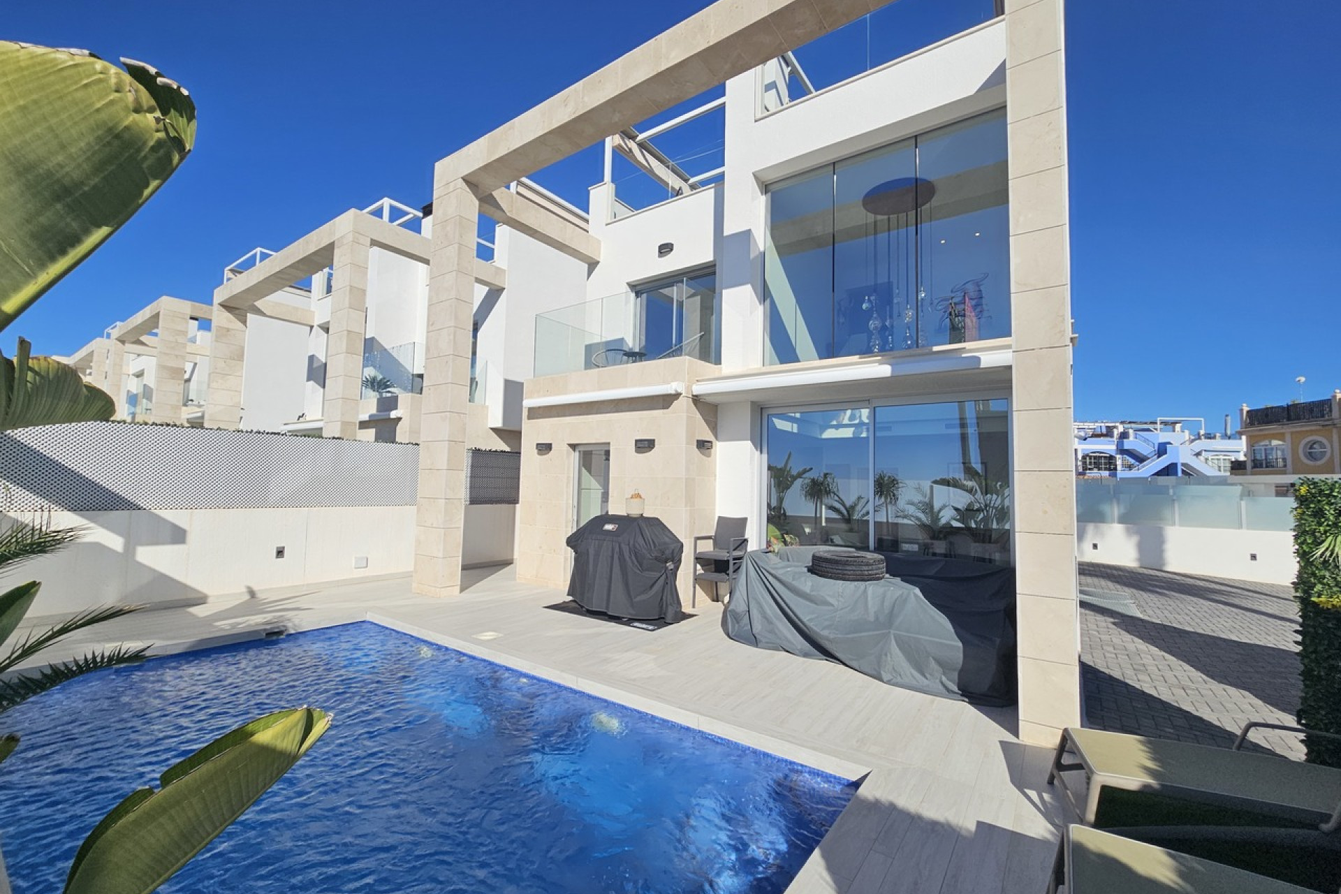 Resale - Villa - Cabo Roig - Orihuela Costa