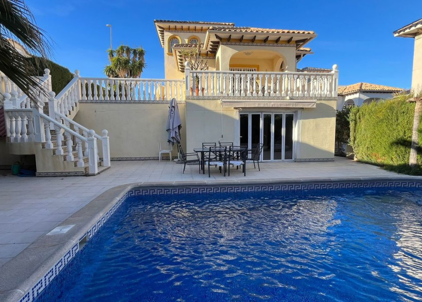 Resale - Villa - La Zenia - Orihuela Costa