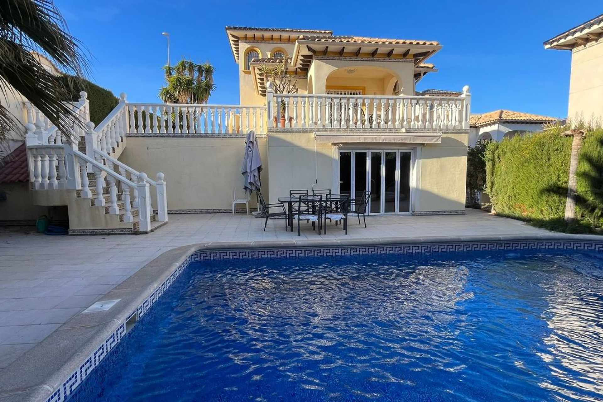 Resale - Villa - La Zenia - Orihuela Costa