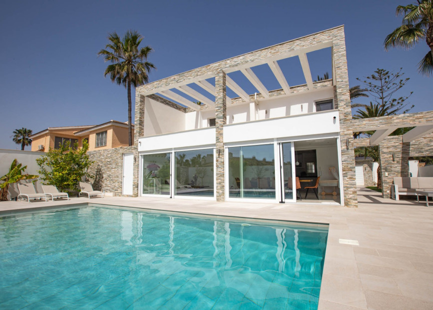 Resale - Villa - La Zenia - Orihuela Costa