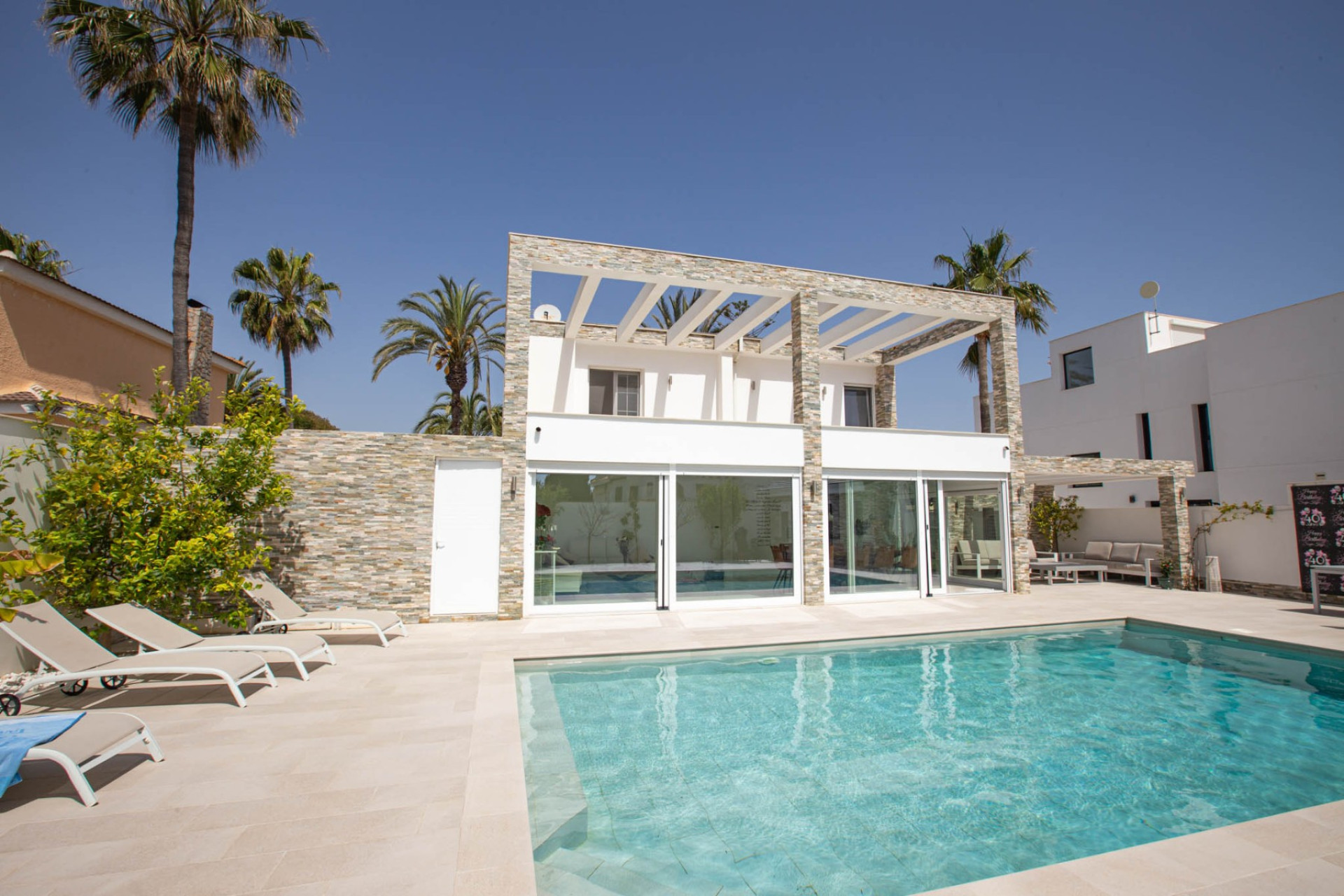 Resale - Villa - La Zenia - Orihuela Costa