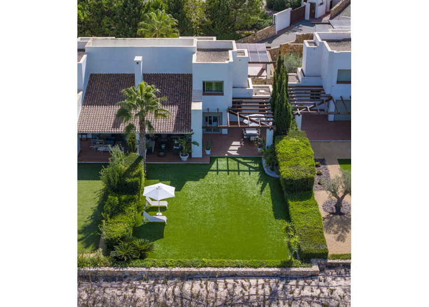 Resale - Villa - Las Colinas Golf and Country Club - Las Colinas Golf