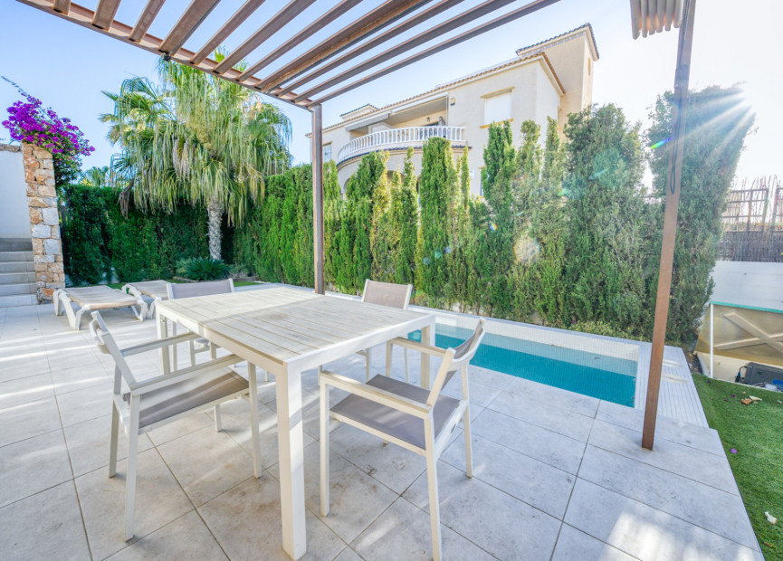 Resale - Villa - Lomas de Cabo Roig - Orihuela Costa