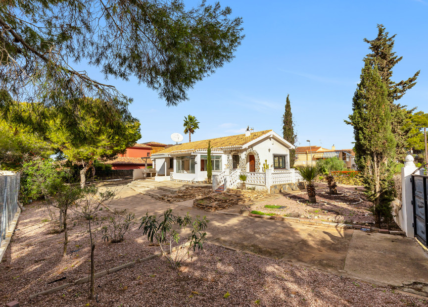 Resale - Villa - Los Balcones - Los Altos del Edén - Orihuela Costa