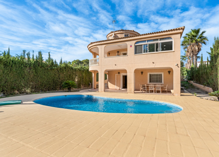 Resale - Villa - Los Balcones - Orihuela Costa