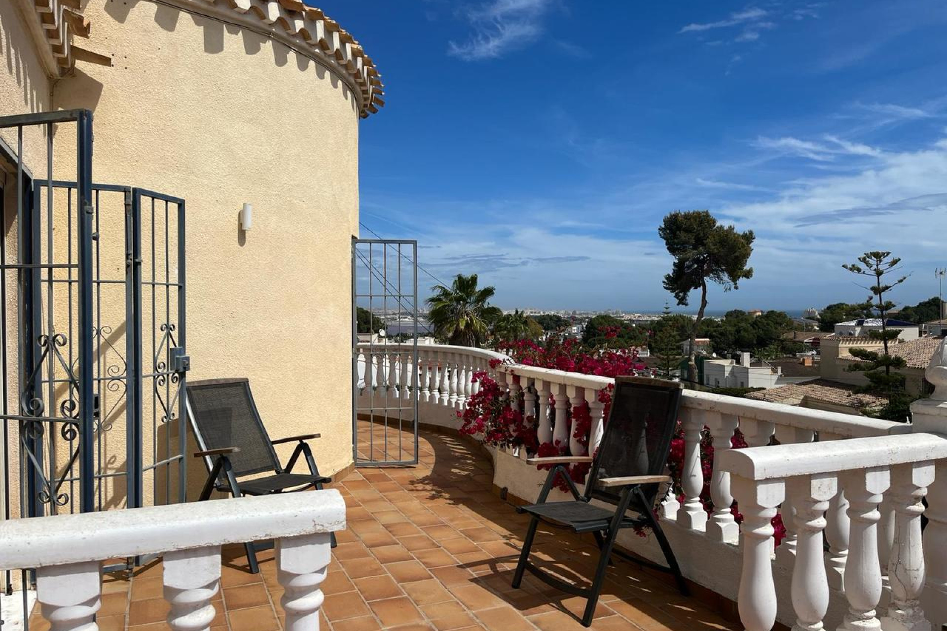 Resale - Villa - Los Balcones - Orihuela Costa