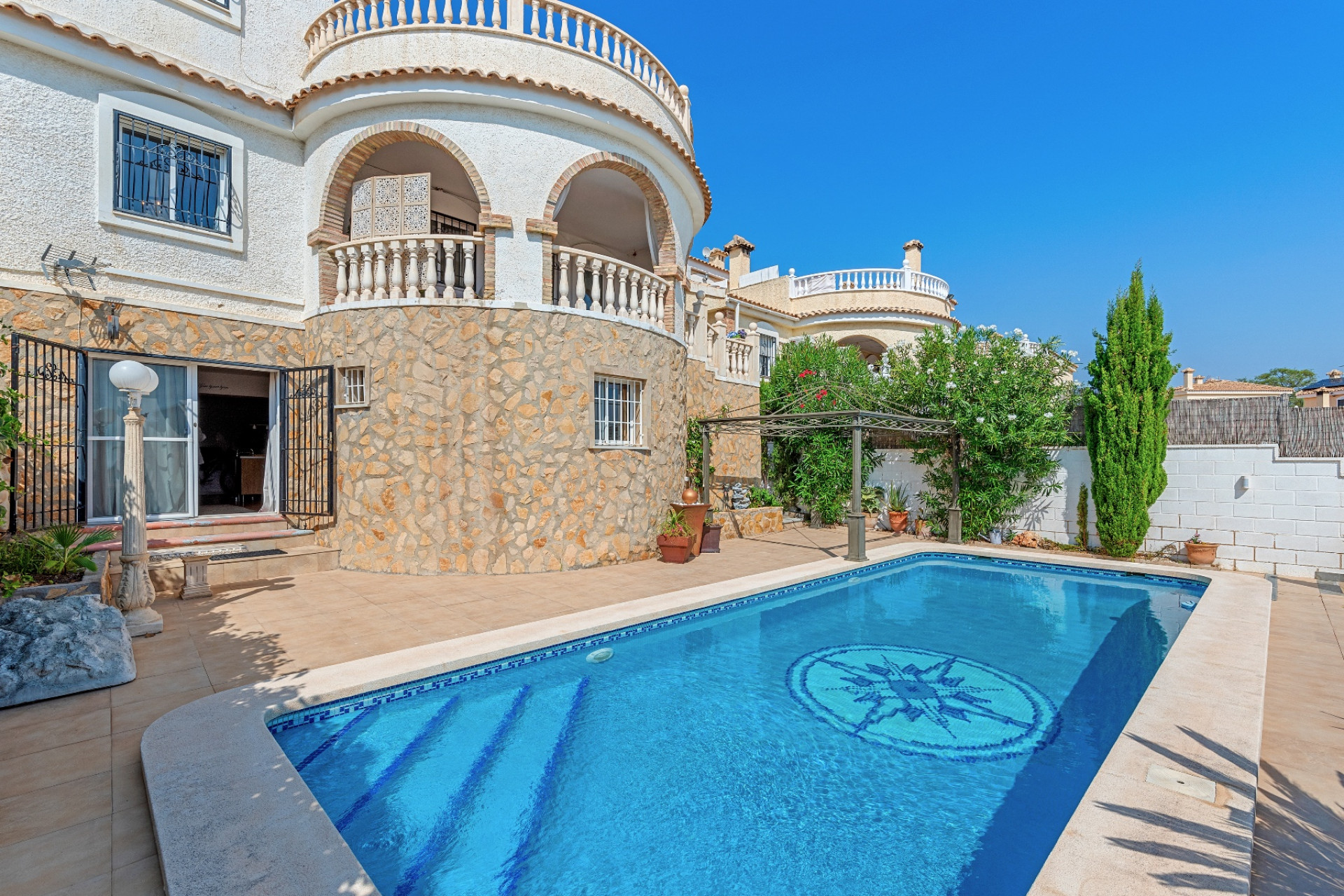 Resale - Villa - Monforte del Cid - Elche/Elx