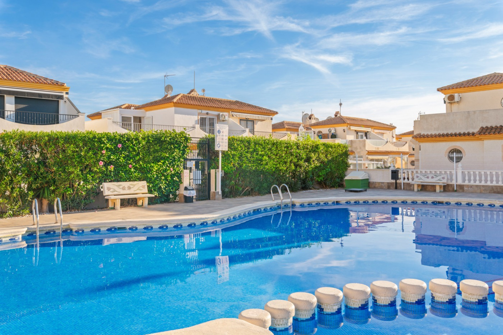 Resale - Villa - Orihuela Costa