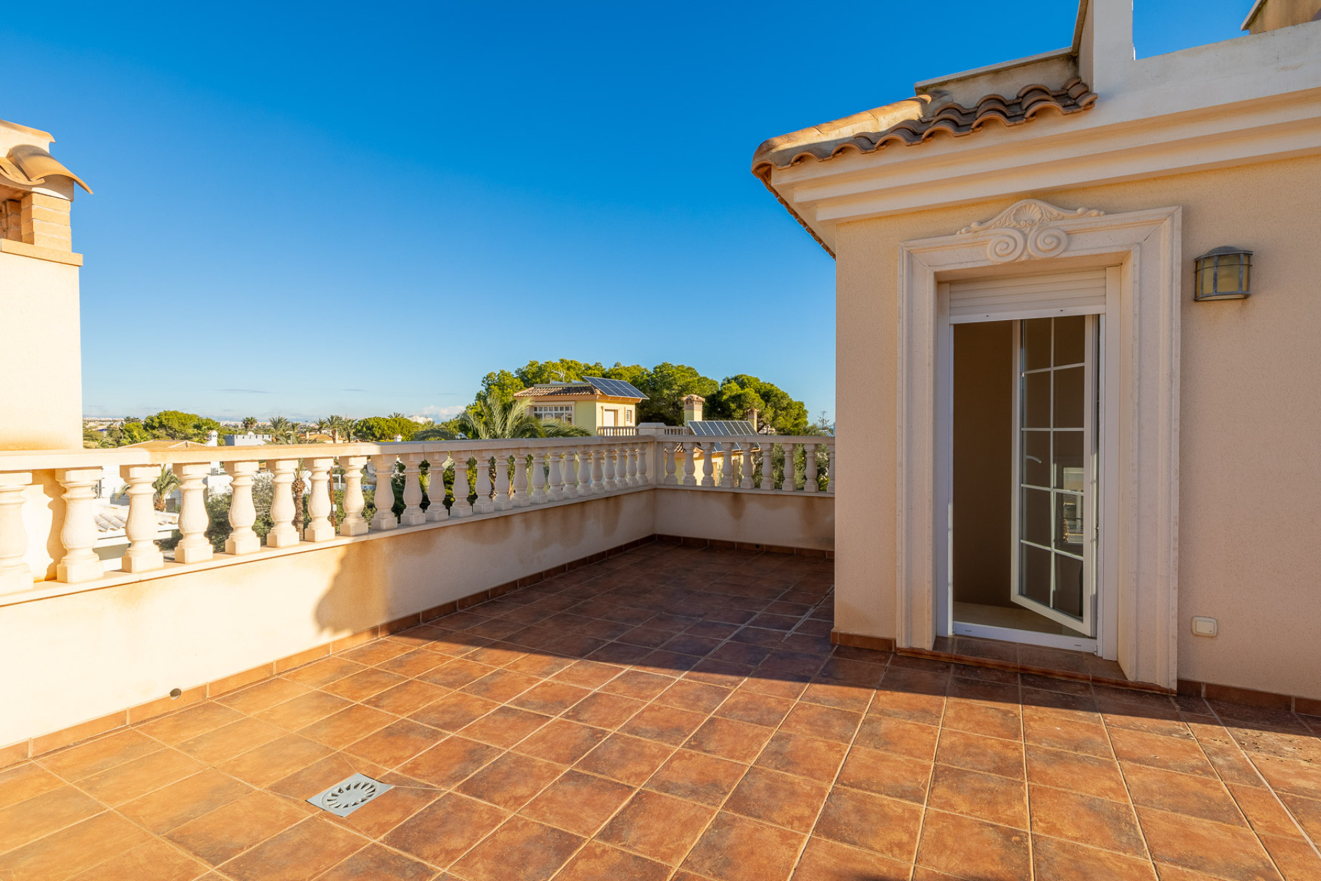 Resale - Villa - Orihuela Costa