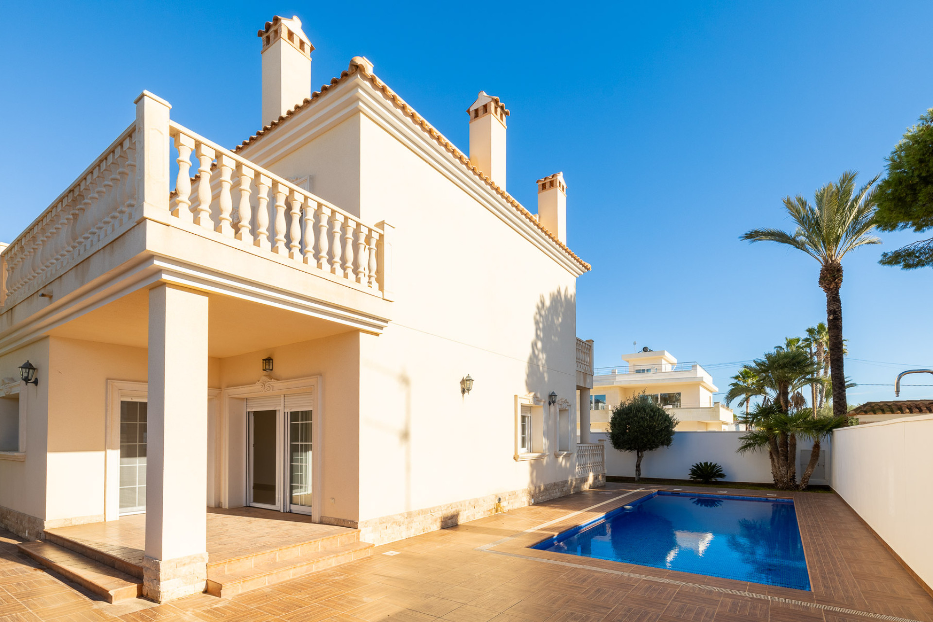 Resale - Villa - Orihuela Costa