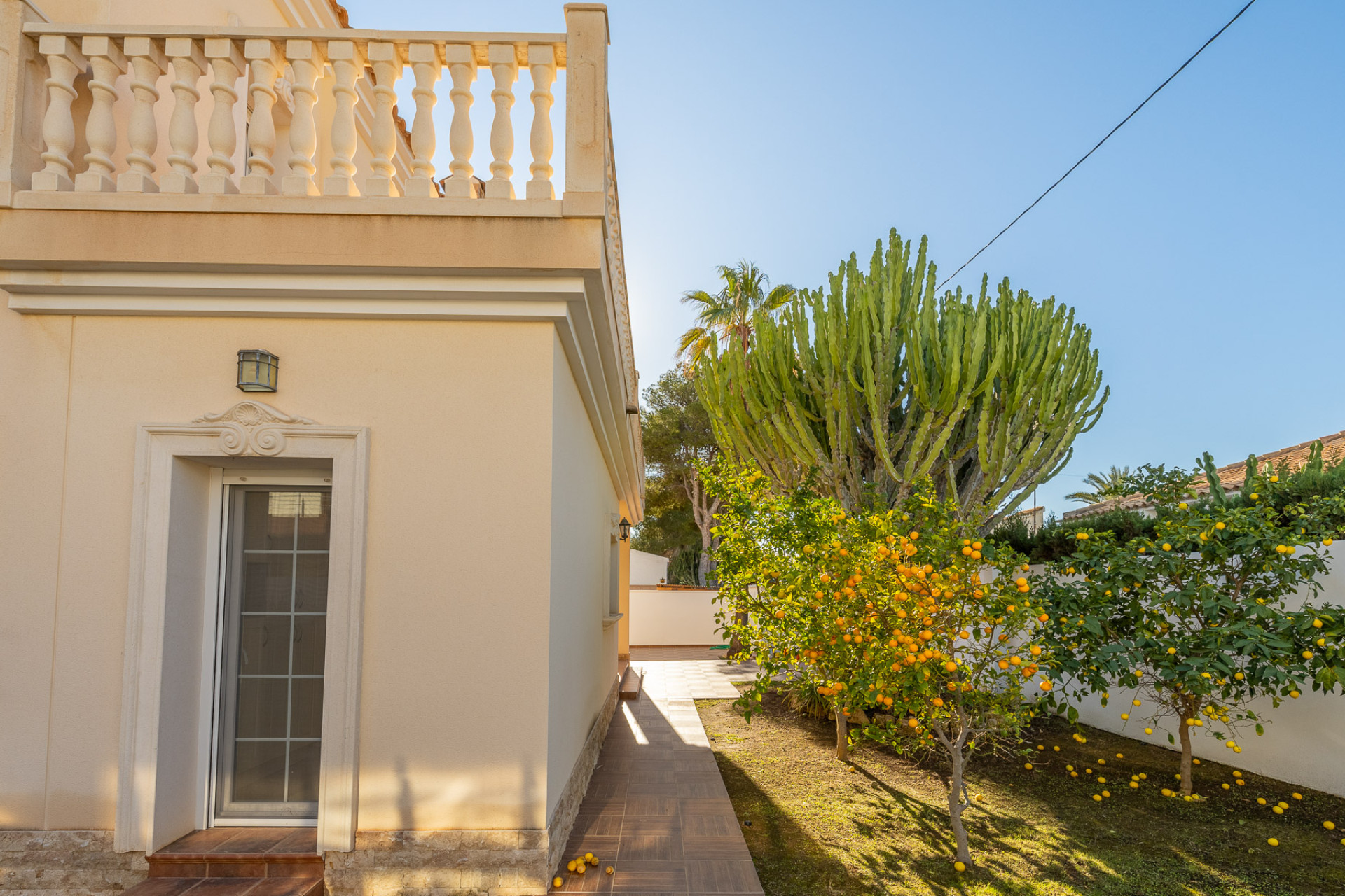 Resale - Villa - Orihuela Costa