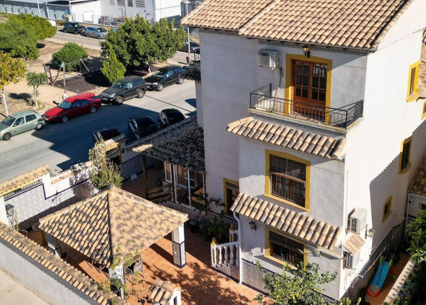 Resale - Villa - Orihuela Costa